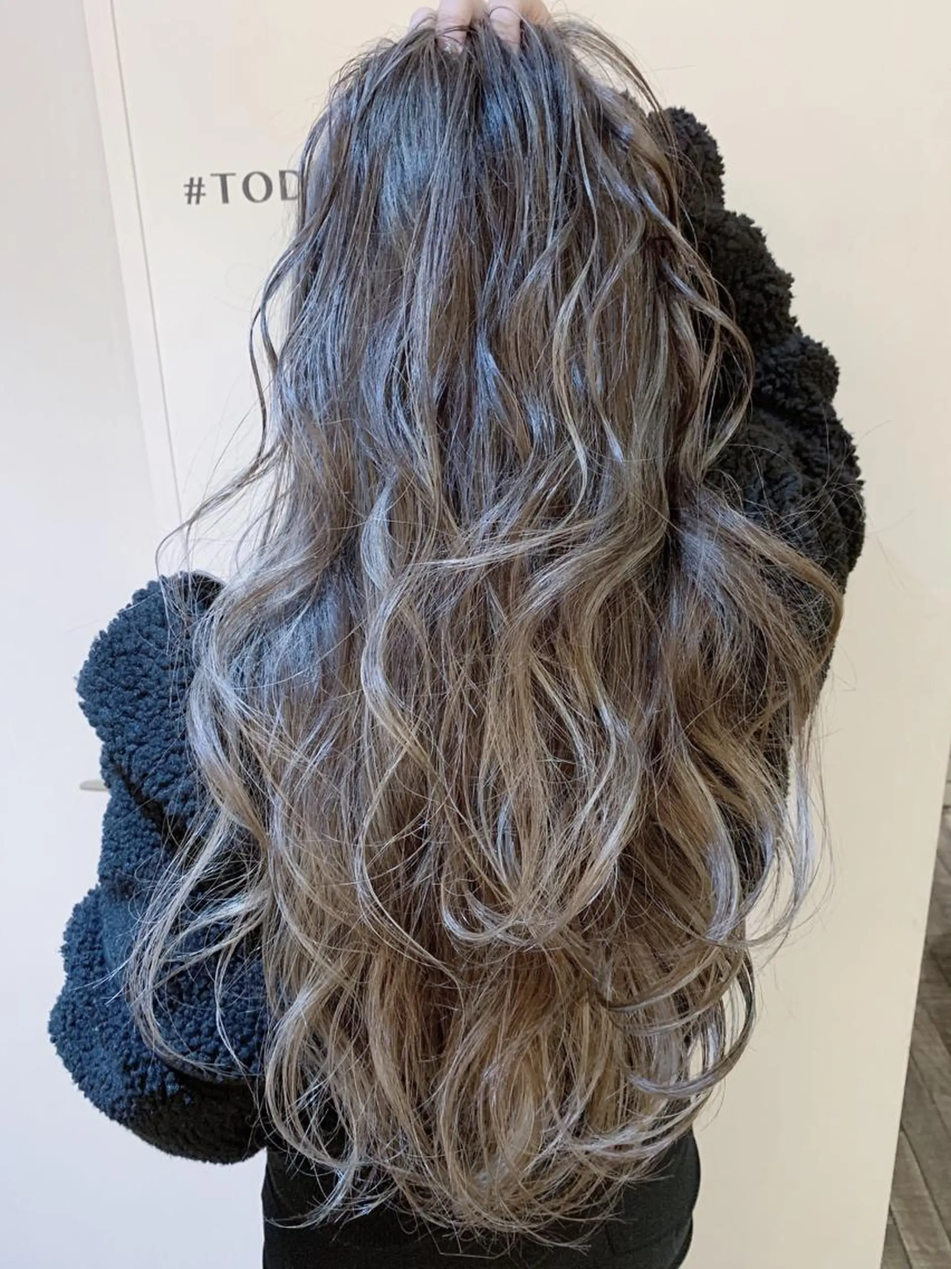 ロング カラー ヘアアレンジ WATARU🔥／ 外国人風ハイライトのヘアスタイル