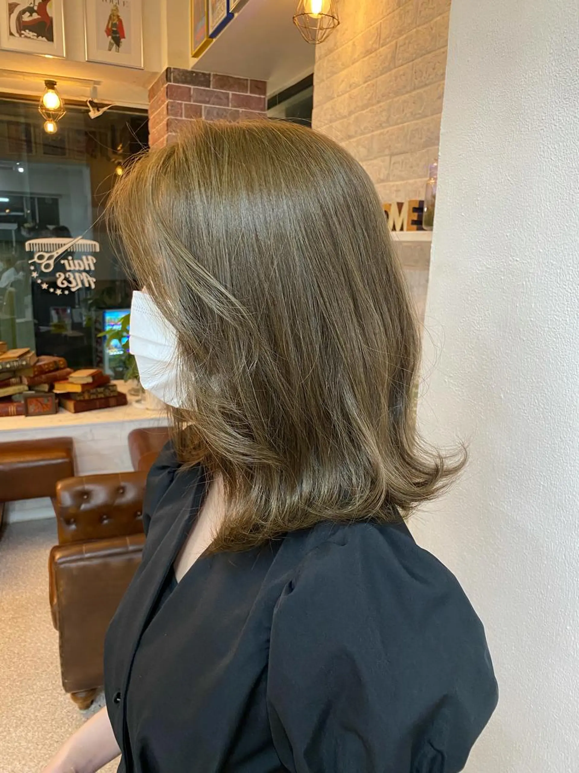 セミロング カラー アッシュ ハイライトカラー ハイライト エクステ ハイトーン 💭黒崎ハルカのヘアスタイル