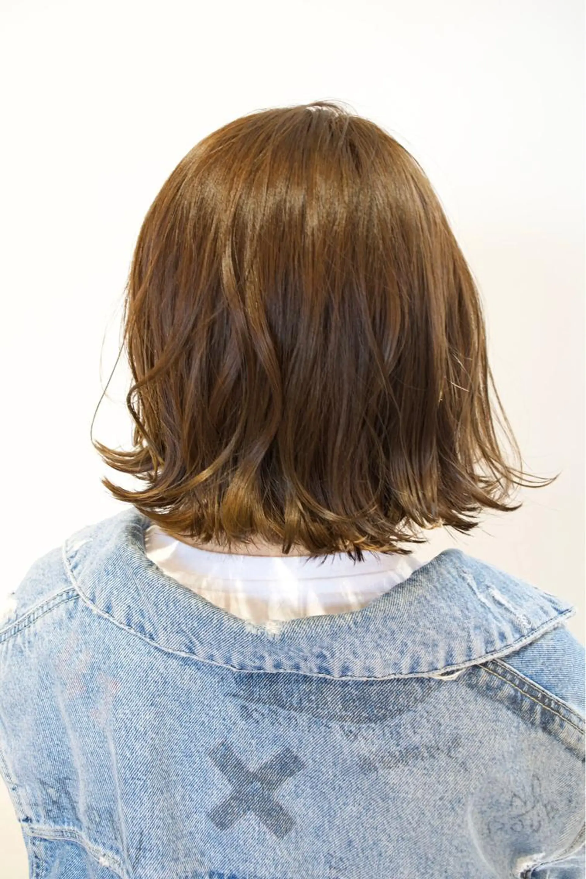 ショート カラー monami 鈴木 茉由奈のヘアスタイル