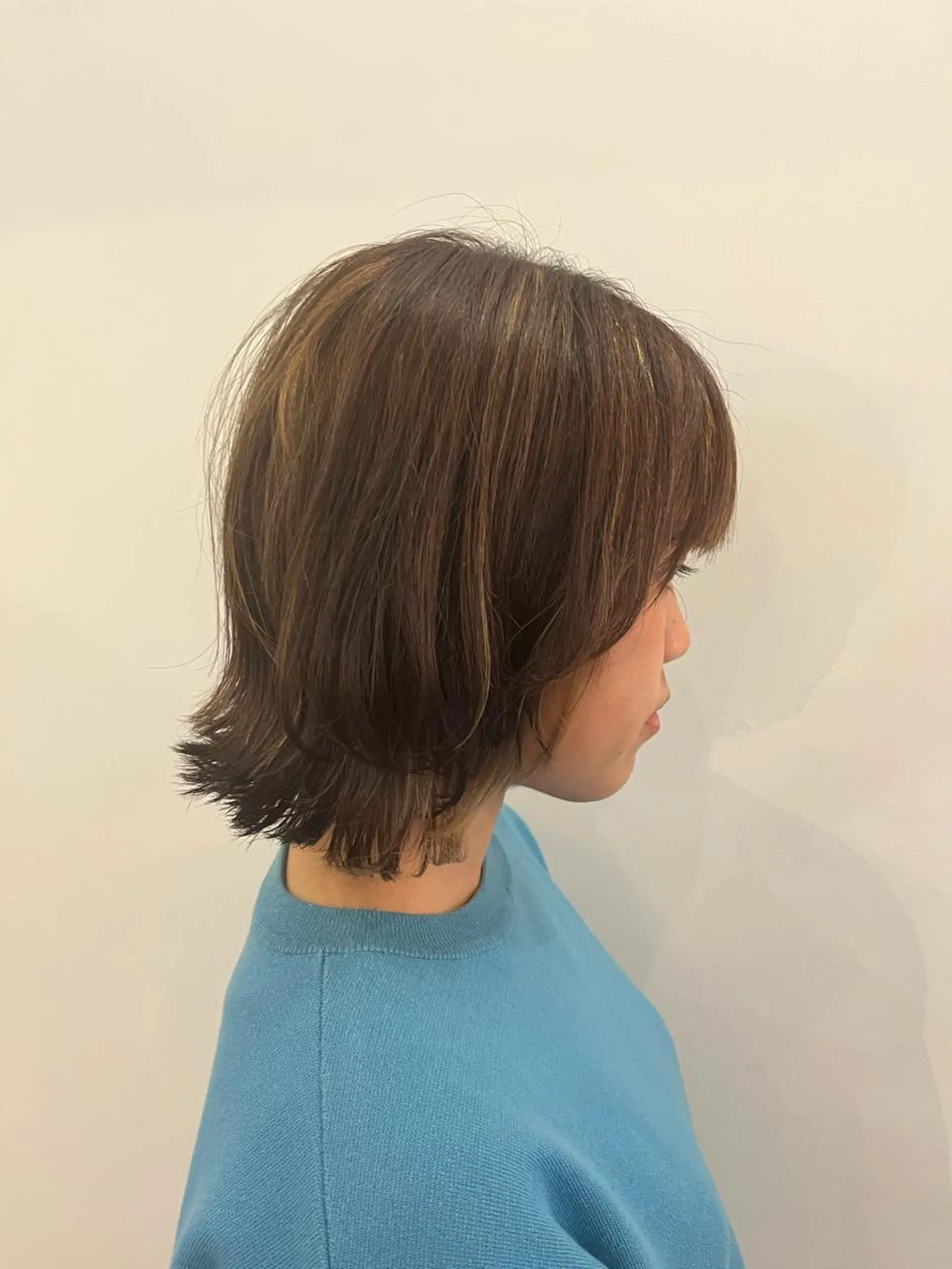 ショート カラー ブリーチ ダブルカラー グレージュ ハイライトカラー ハイトーンカラー LadyBeetle 山本泰史のヘアスタイル