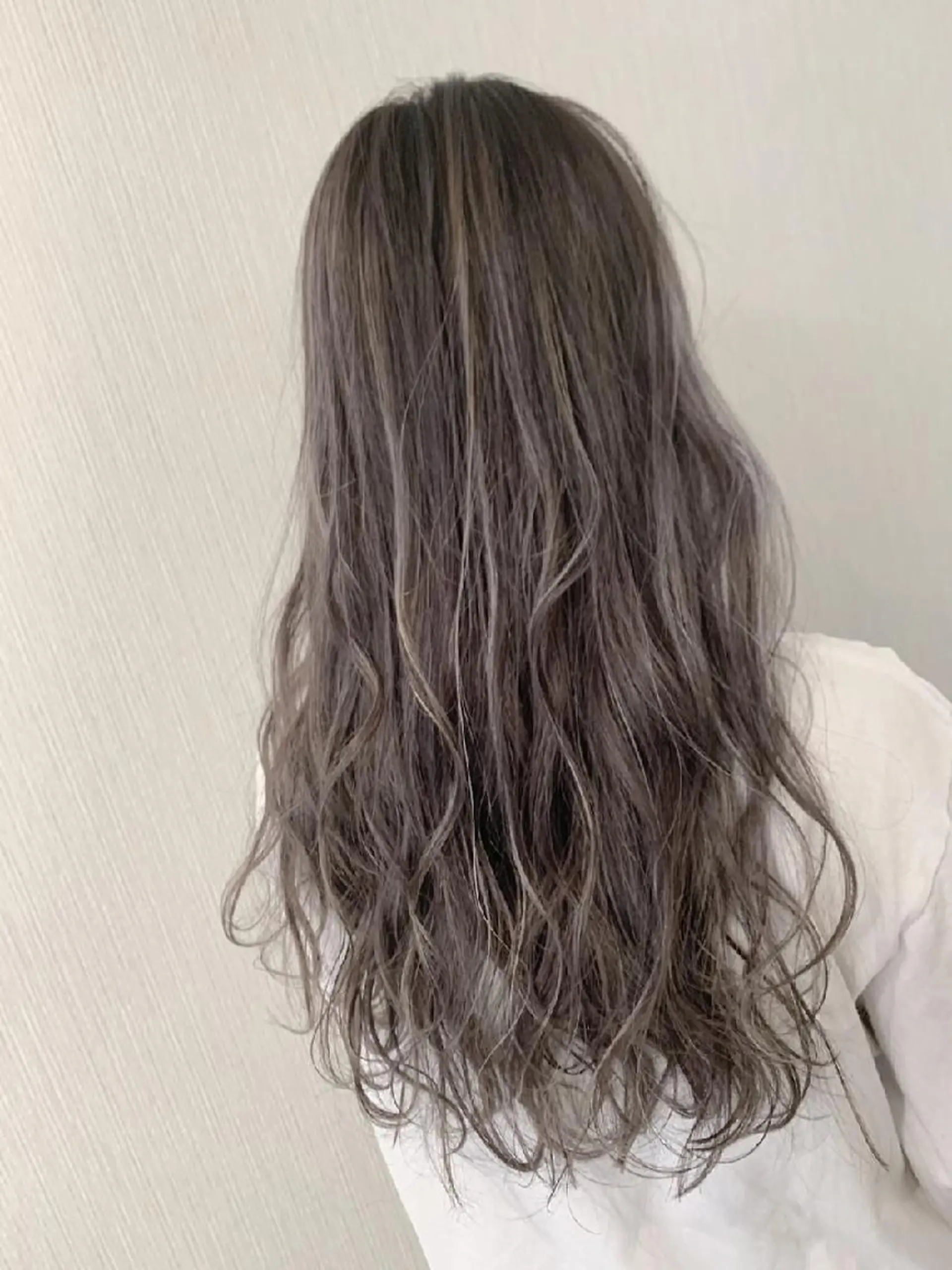 ロング カット ヘアカラー 久村 奈菜のヘアスタイル