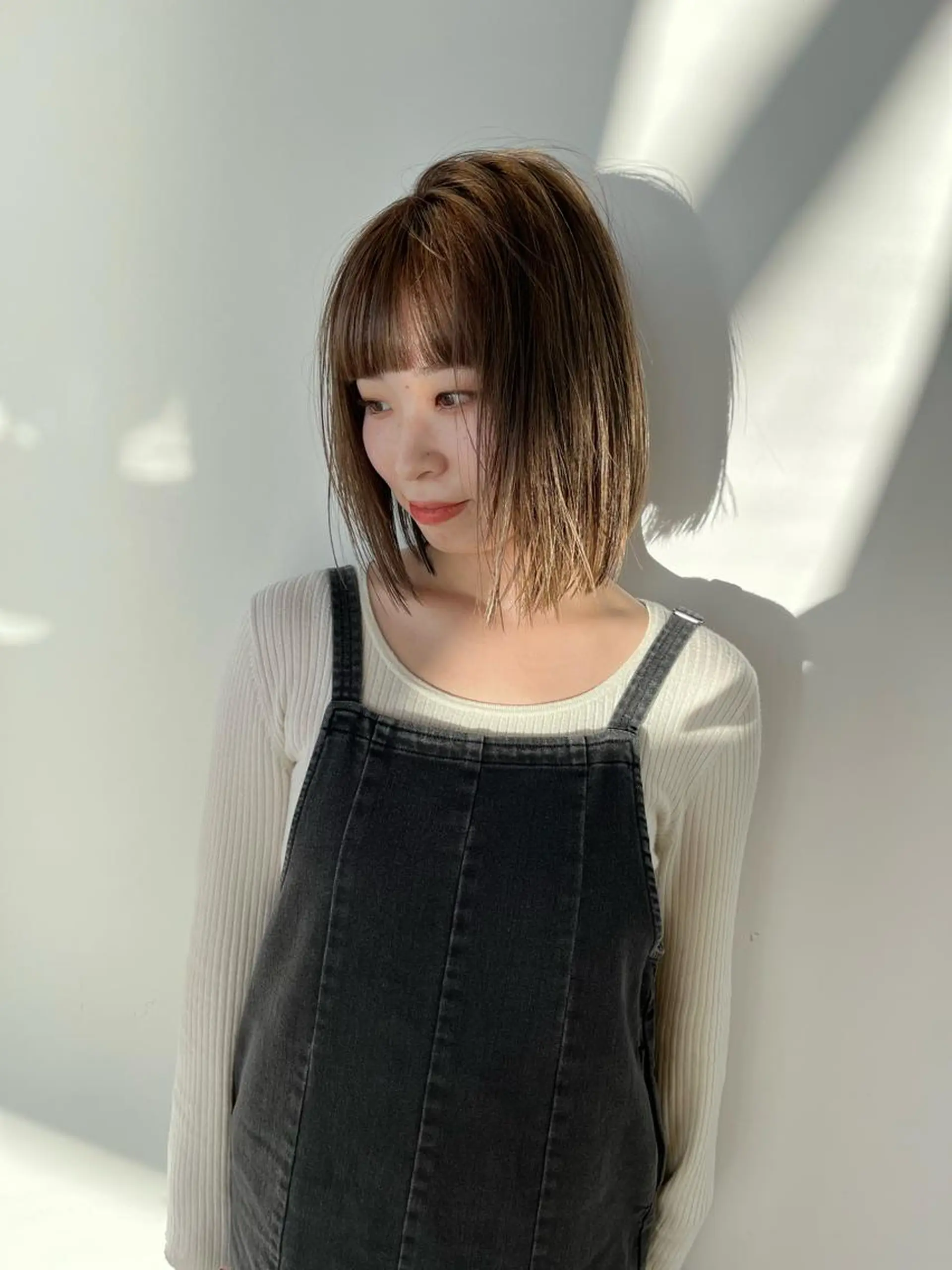 カラー 柿坂 華のヘアスタイル