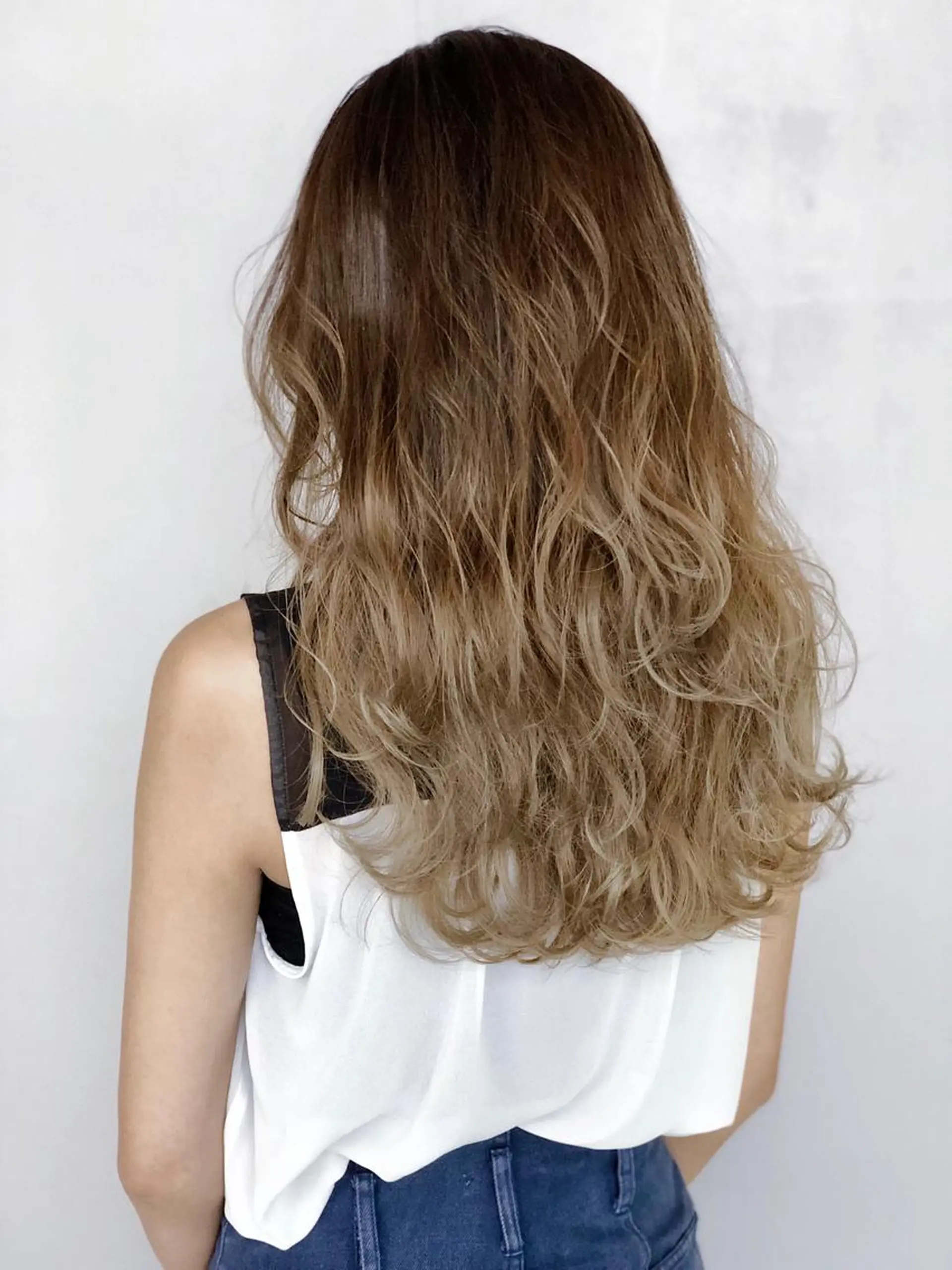 ロング カラー VIRETTA 【ヴィレッタ】のヘアスタイル