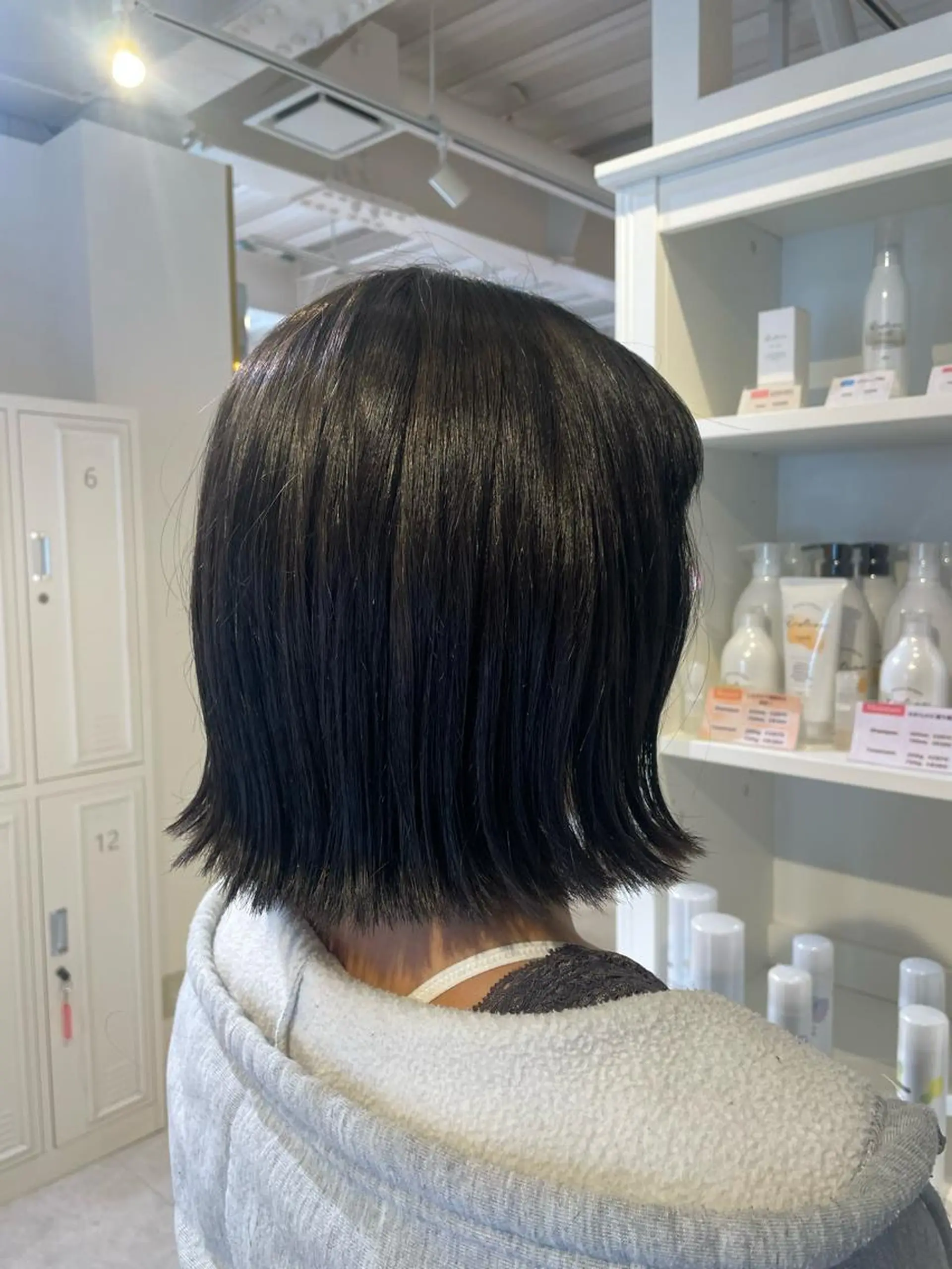 ミディアム カット 和田 真依のヘアスタイル