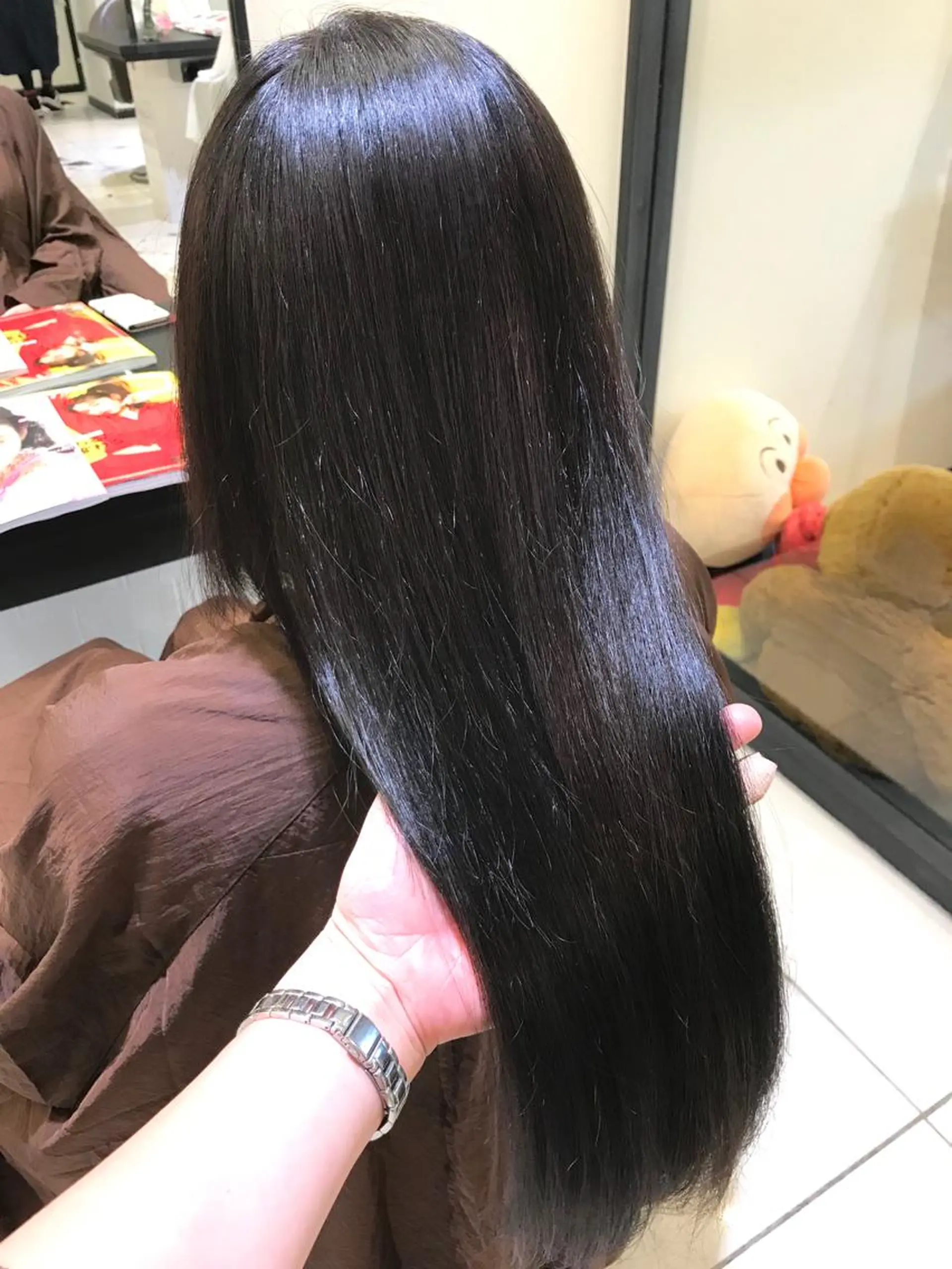 ロング カラー ラベンダーカラー ラベンダーグレー ロング Renatus店長 金子裕美のヘアスタイル