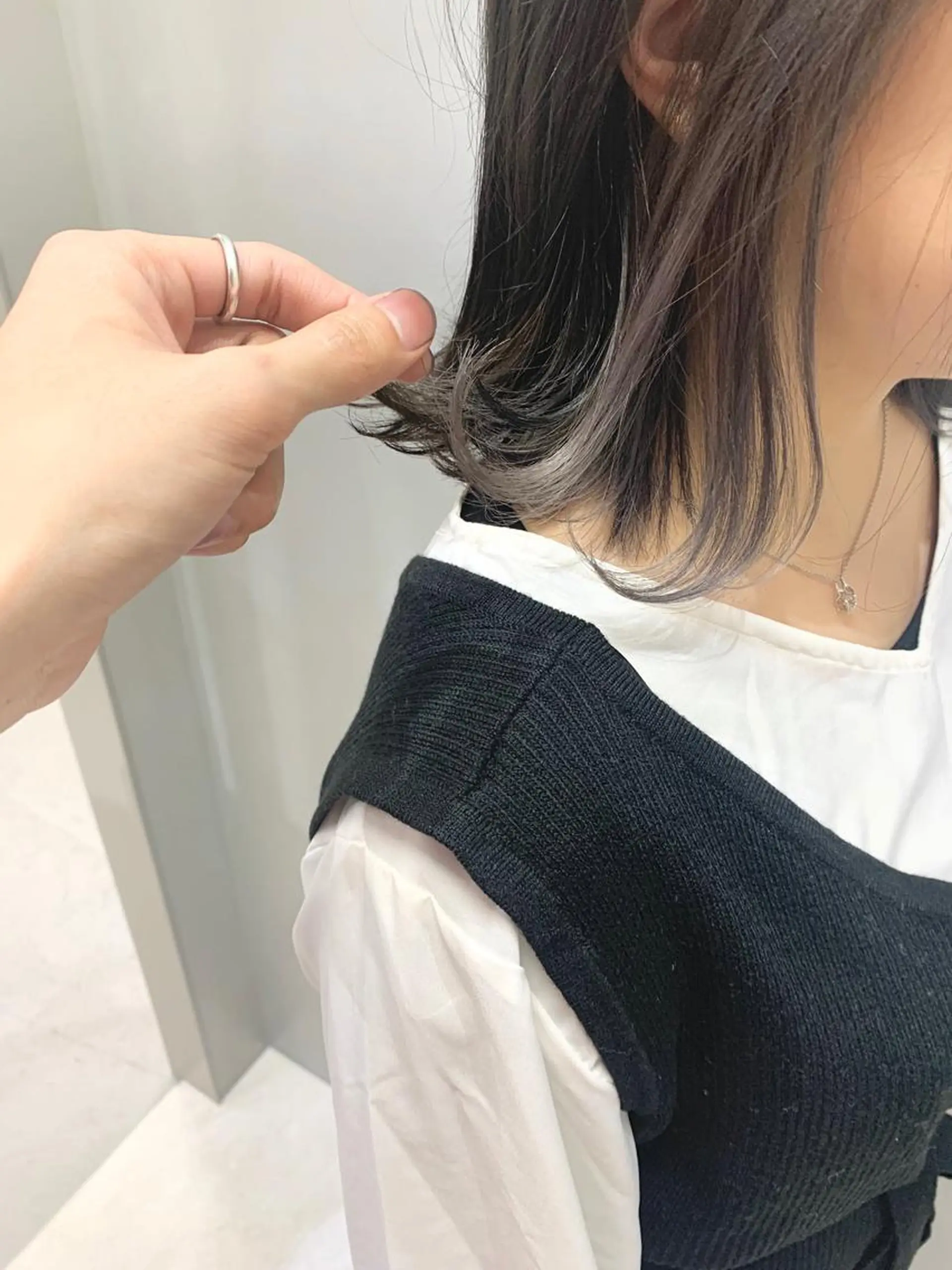 ショート カラー ブリーチ ダークグレー グレージュ ヘアカラー レイヤー/大人メンズ パーマ🌀 平島拓也のヘアスタイル