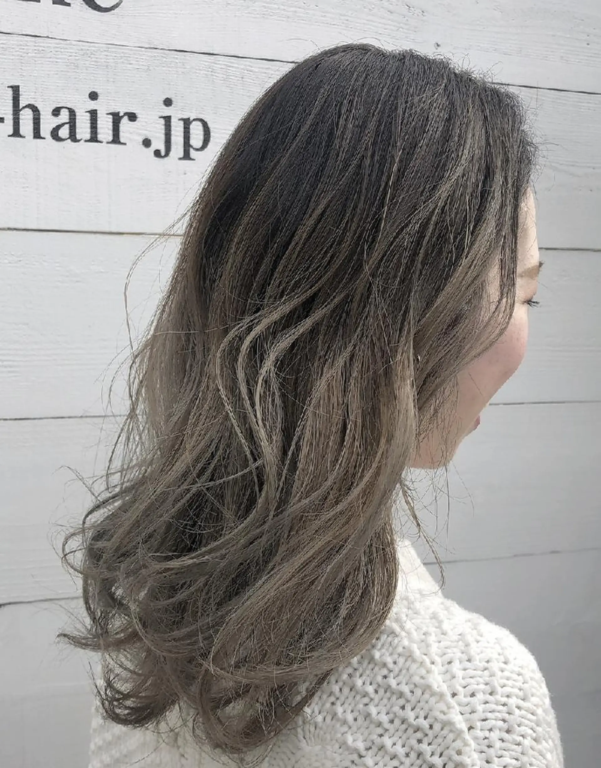カラー ロング Nina by Babyloneのヘアスタイル