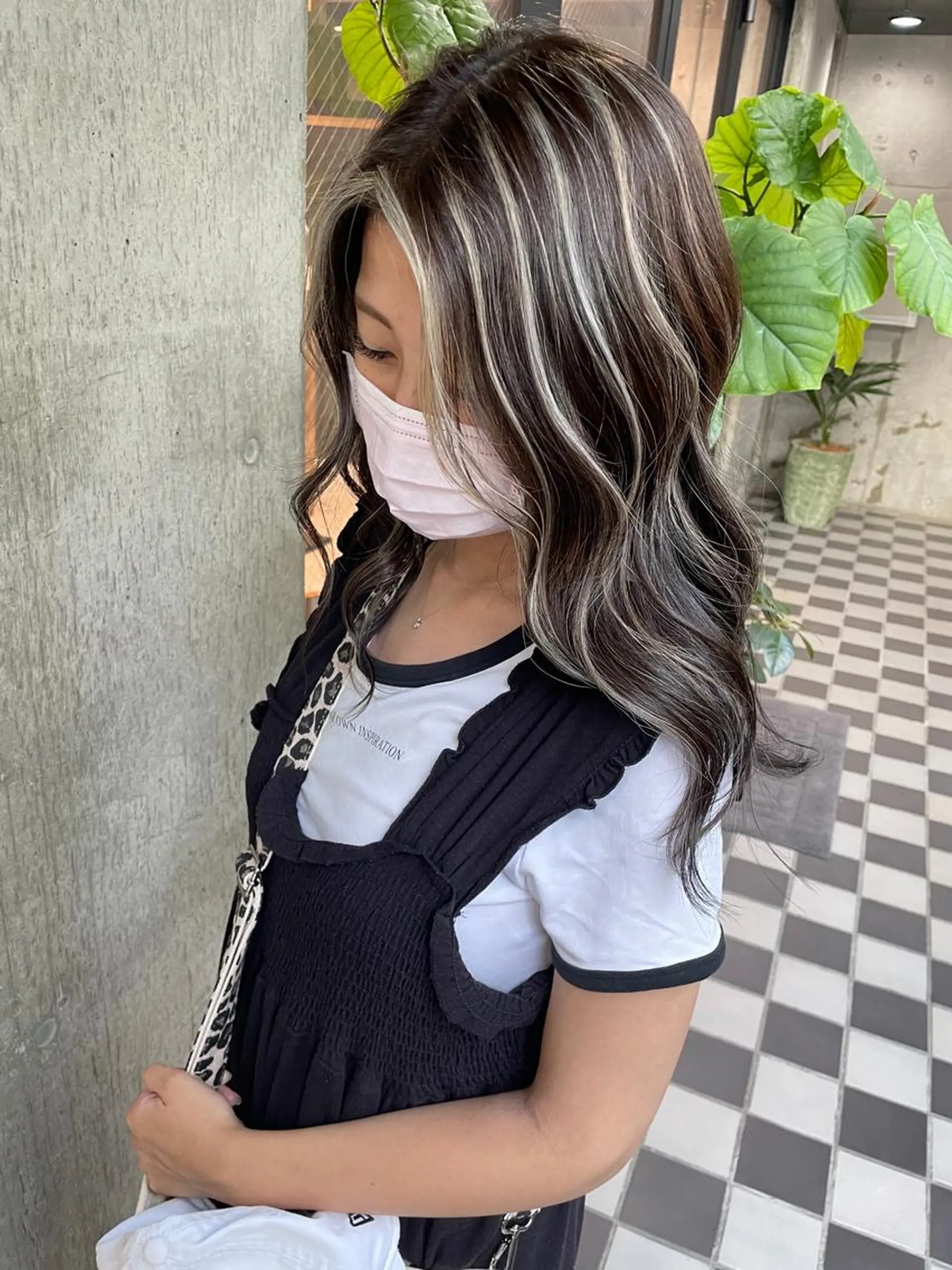 セミロング カラー ブリーチ ケアブリーチ ハイライトカラー ハイライト ヘアカラー タナカ タクヤのヘアスタイル