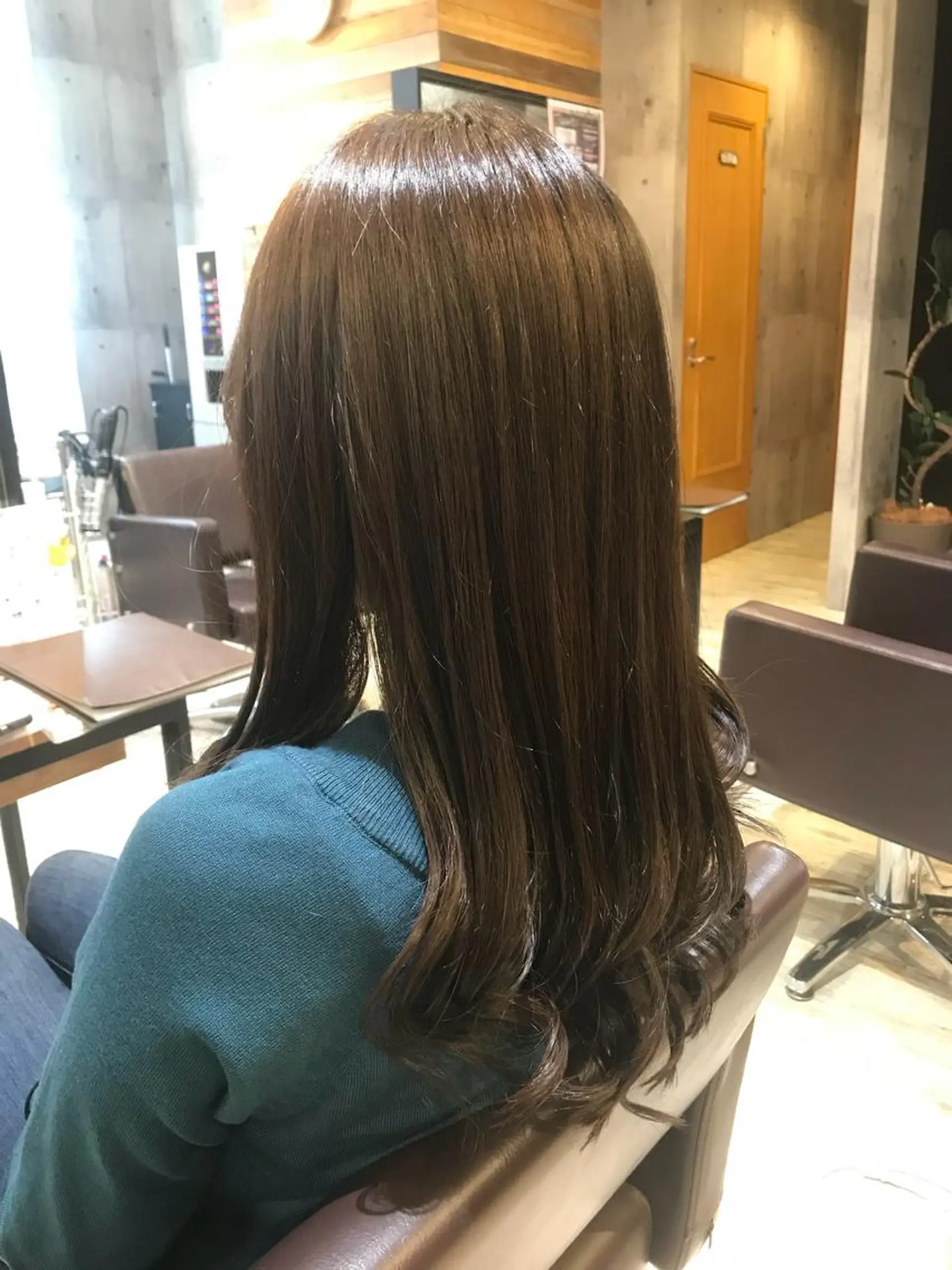 セミロング カラー パーマ ヘアアレンジ メンズ キッズ ネイル マツエク・マツパ カット ヘアカラー トリートメント EnBlesS西宮 マンツーマン神道有基のヘアスタイル