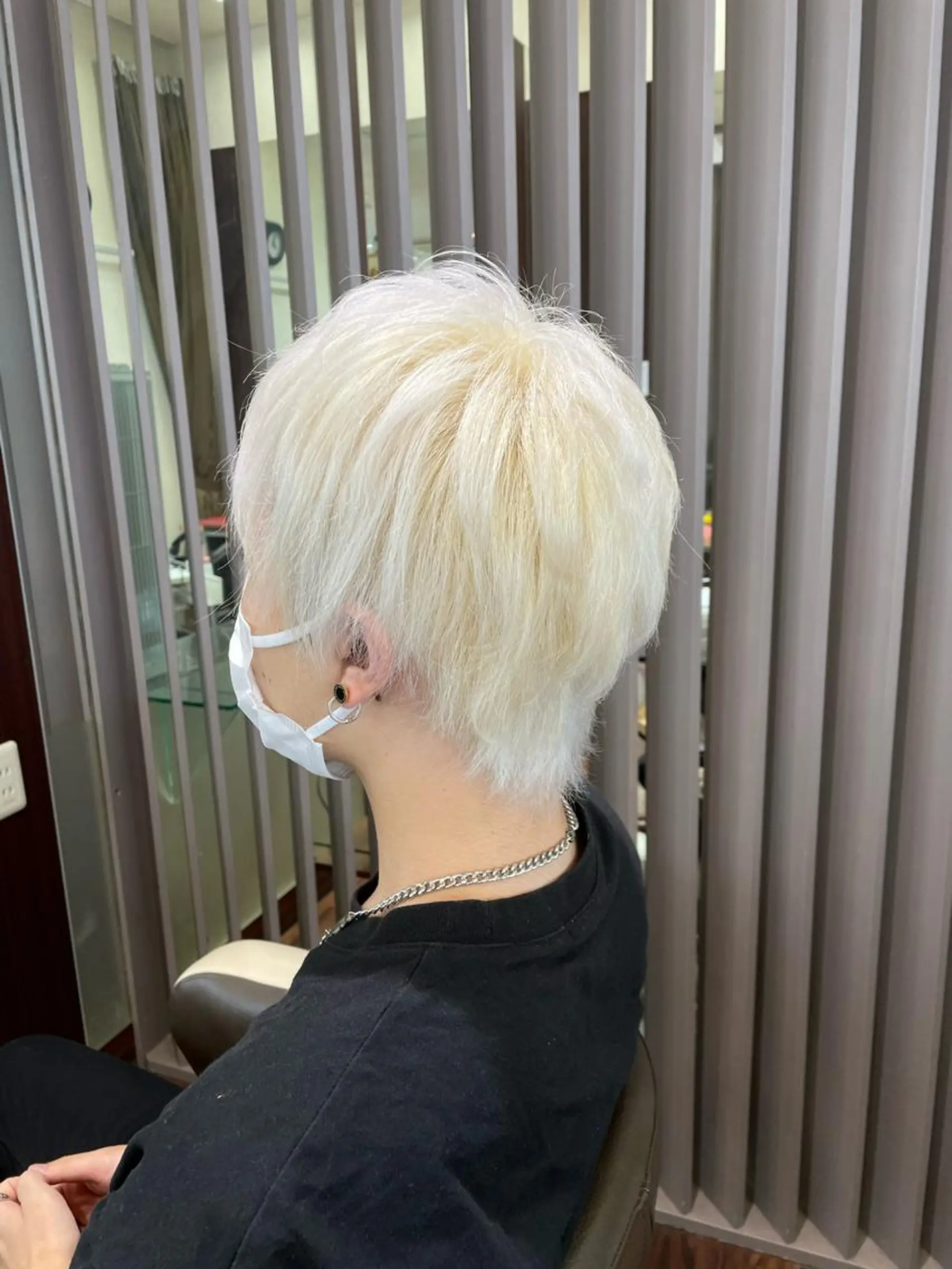 ショート カラー ブロンド ホワイトブロンド 浦和指名率No.1 ショート特化美容師のヘアスタイル