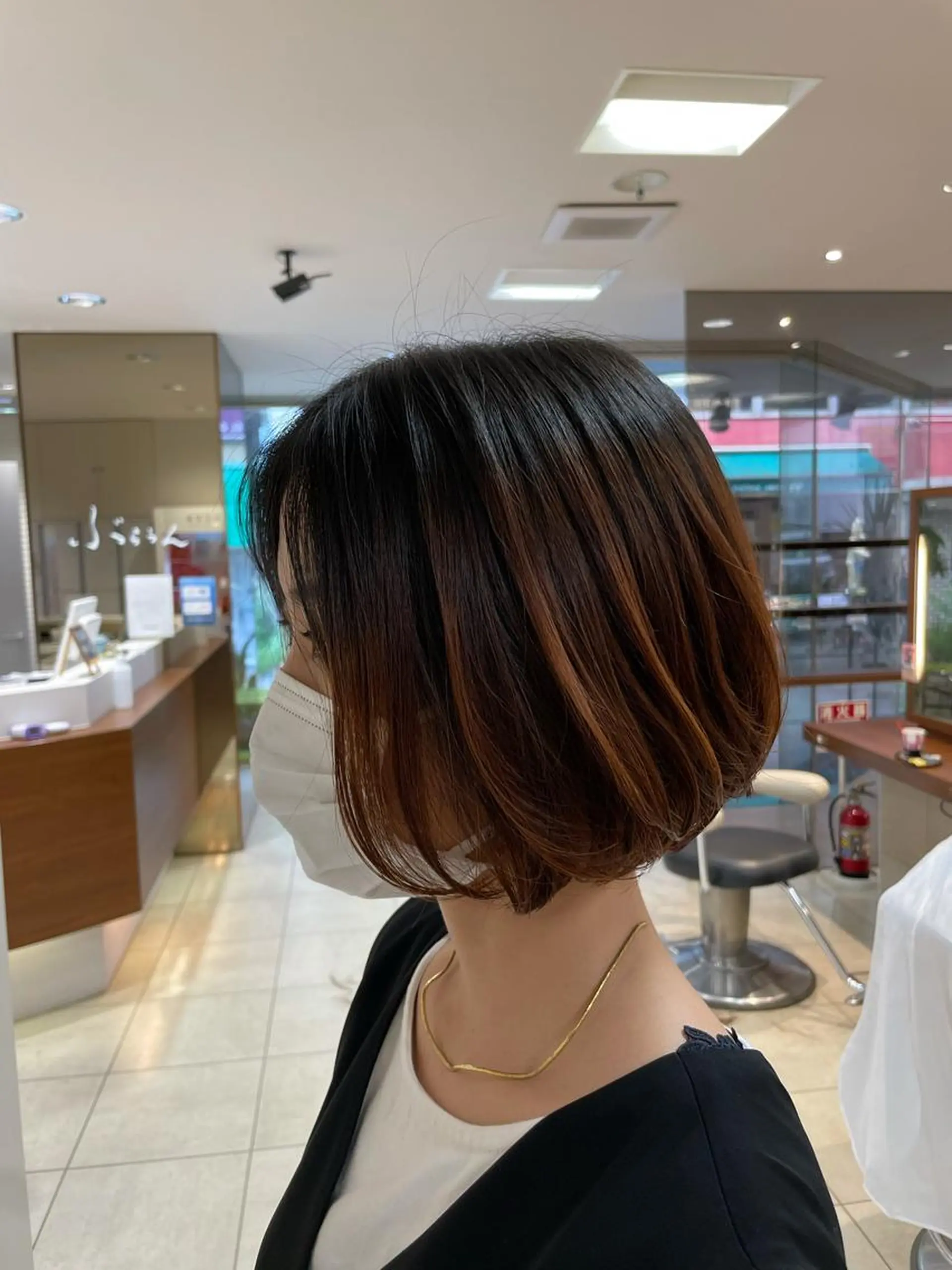 ミディアム カラー ヘアアレンジ ヘアカラー トリートメント 【Sweep】おじま のぞみのヘアスタイル