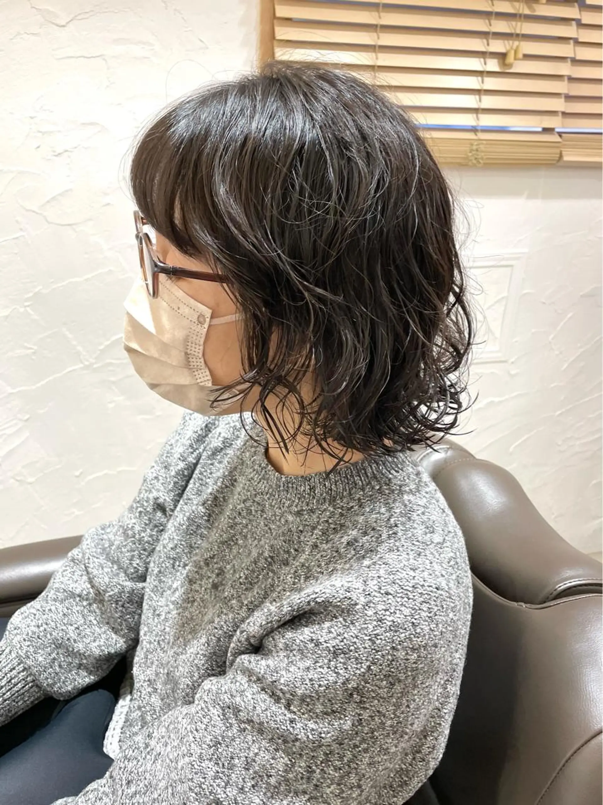 ミディアム パーマ 切りっぱなしボブ ミディアムパーマ ボブ ウルフカット 銀座No.1髪質改善 縮毛矯正/本木のヘアスタイル