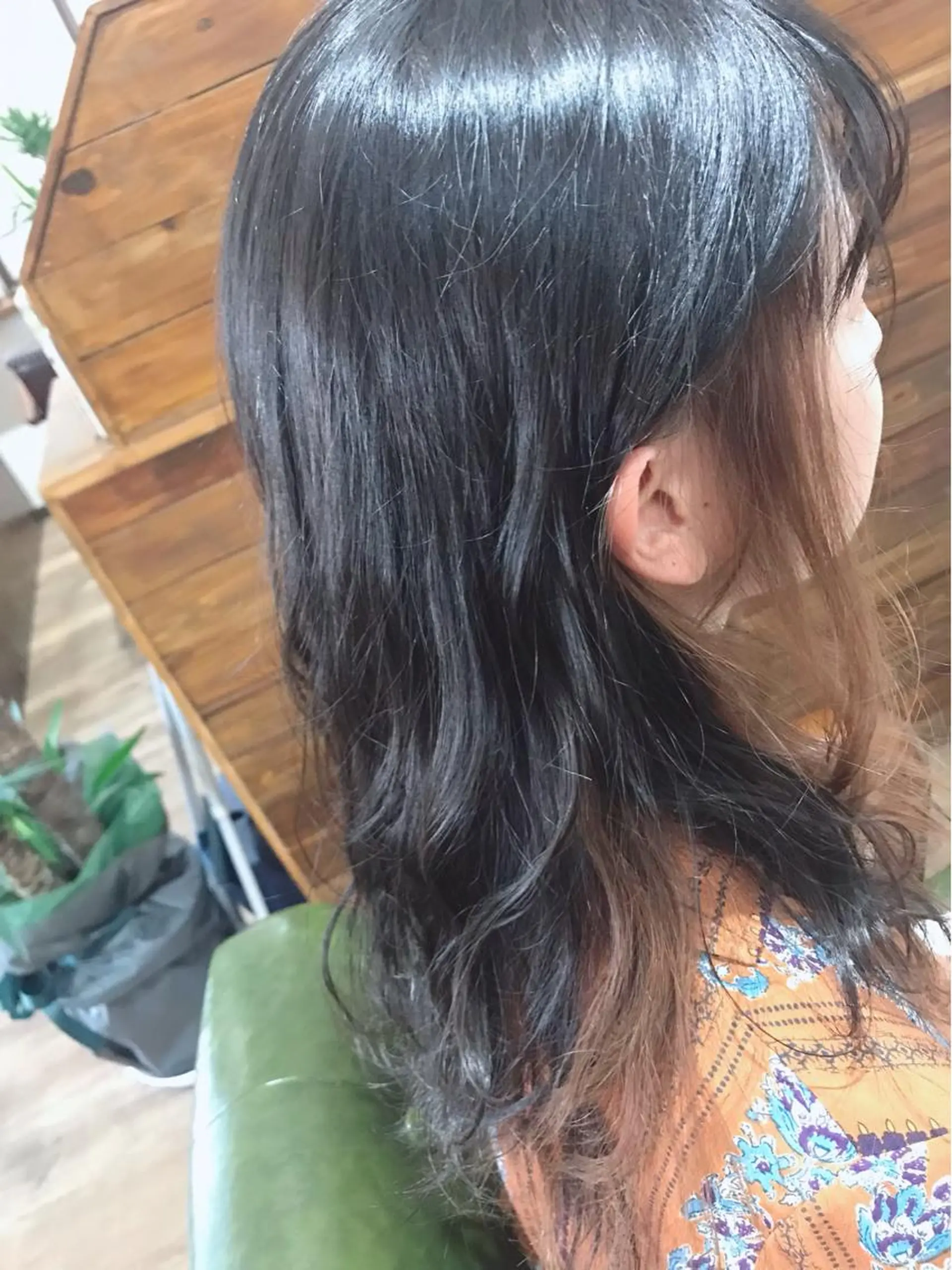 ロング カラー ベージュカラー グレージュ インナーカラー ヘアカラー Rug Relief 吉田のヘアスタイル