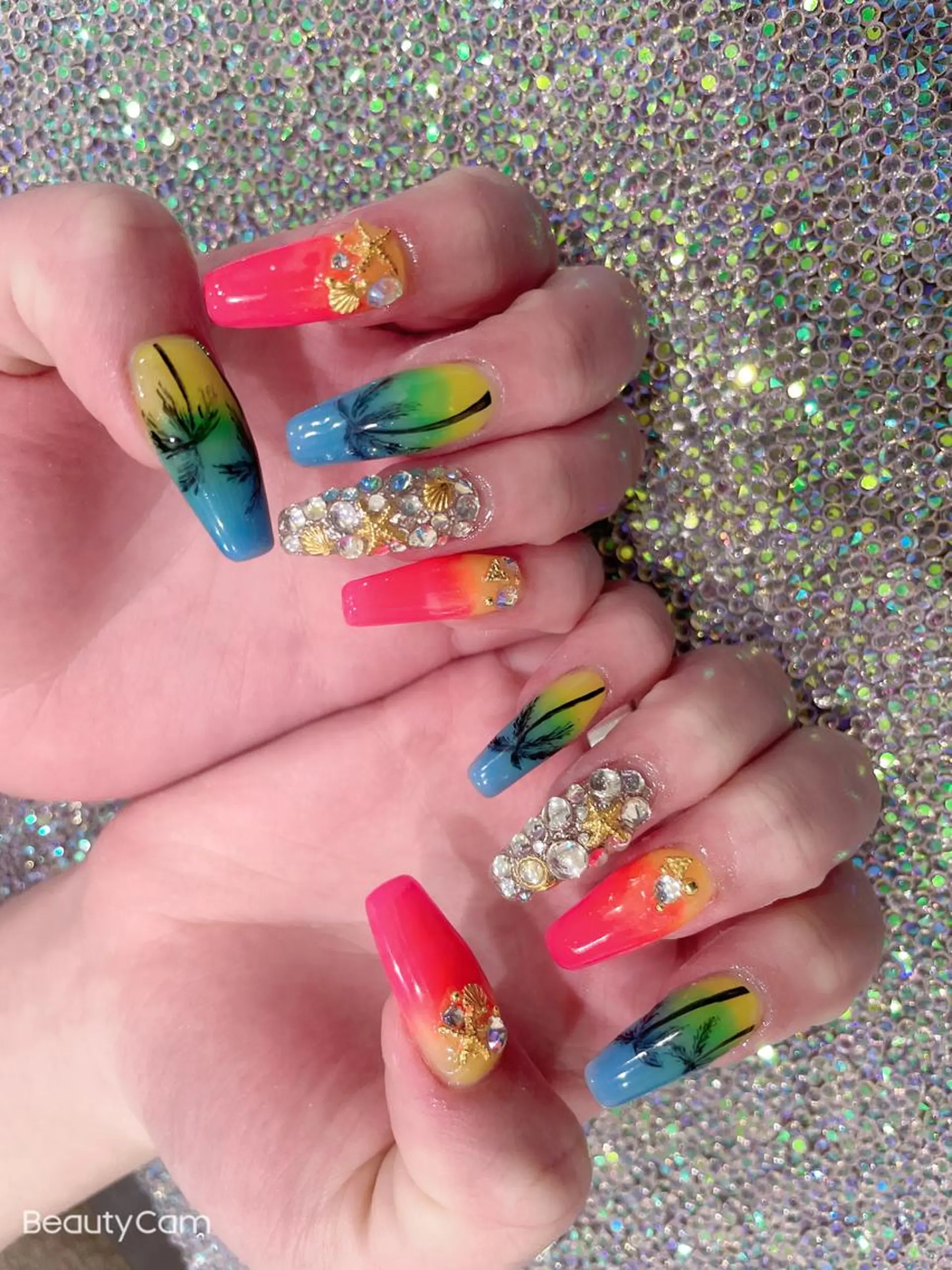 ミディアム ネイル ハンドネイル 《LB》ラブリエ Nail&eyeのマツエク・マツパデザイン