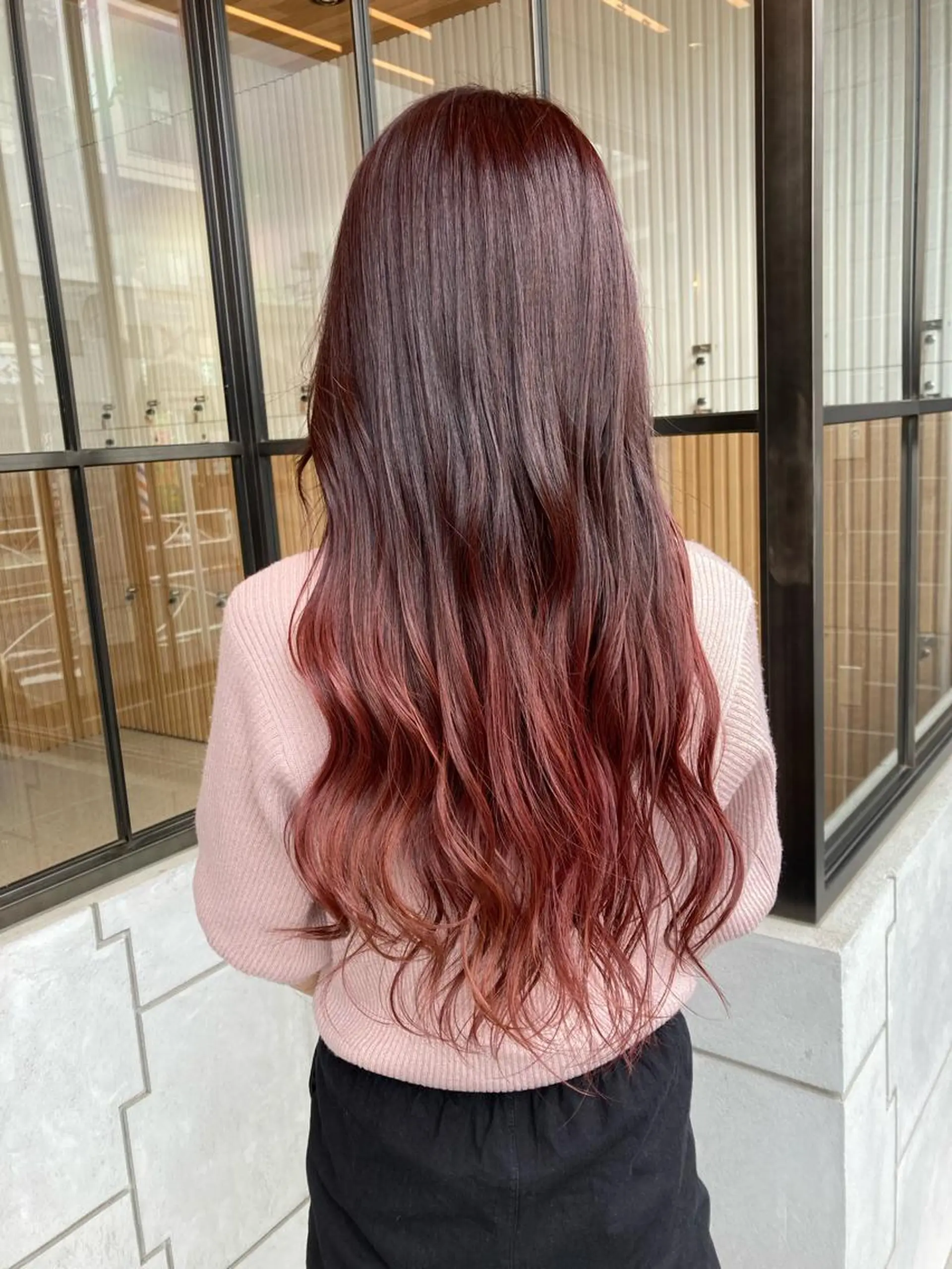 ロング カラー ブリーチ 透明感カラー デザインカラー グラデーションカラー イルミナカラー カット ヘアカラー トリートメント Radix所属・ボブ/ハイトーン 福生Radix 下田のヘアスタイル