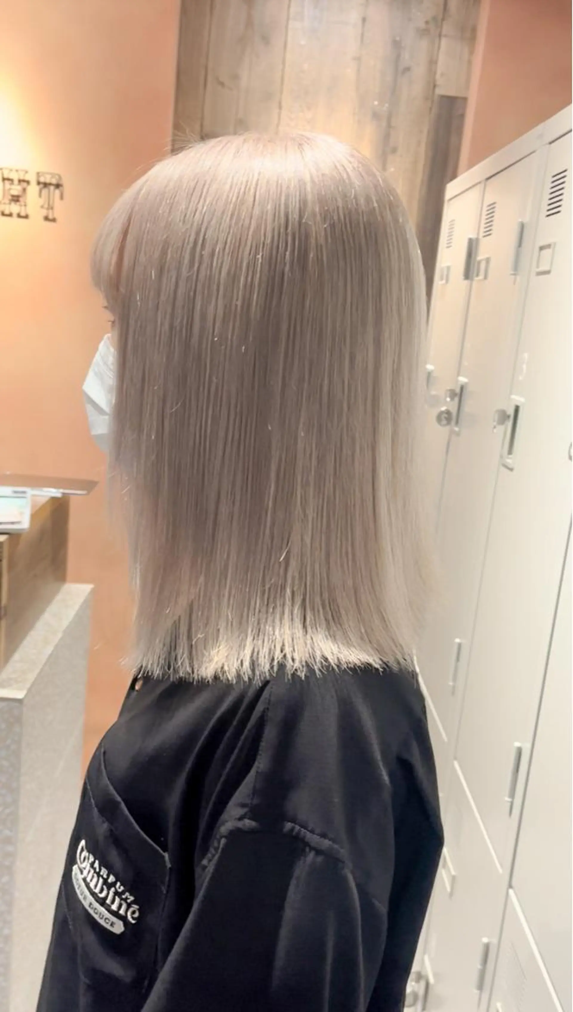 ミディアム 🌈モテ色 村上のぶきのヘアスタイル