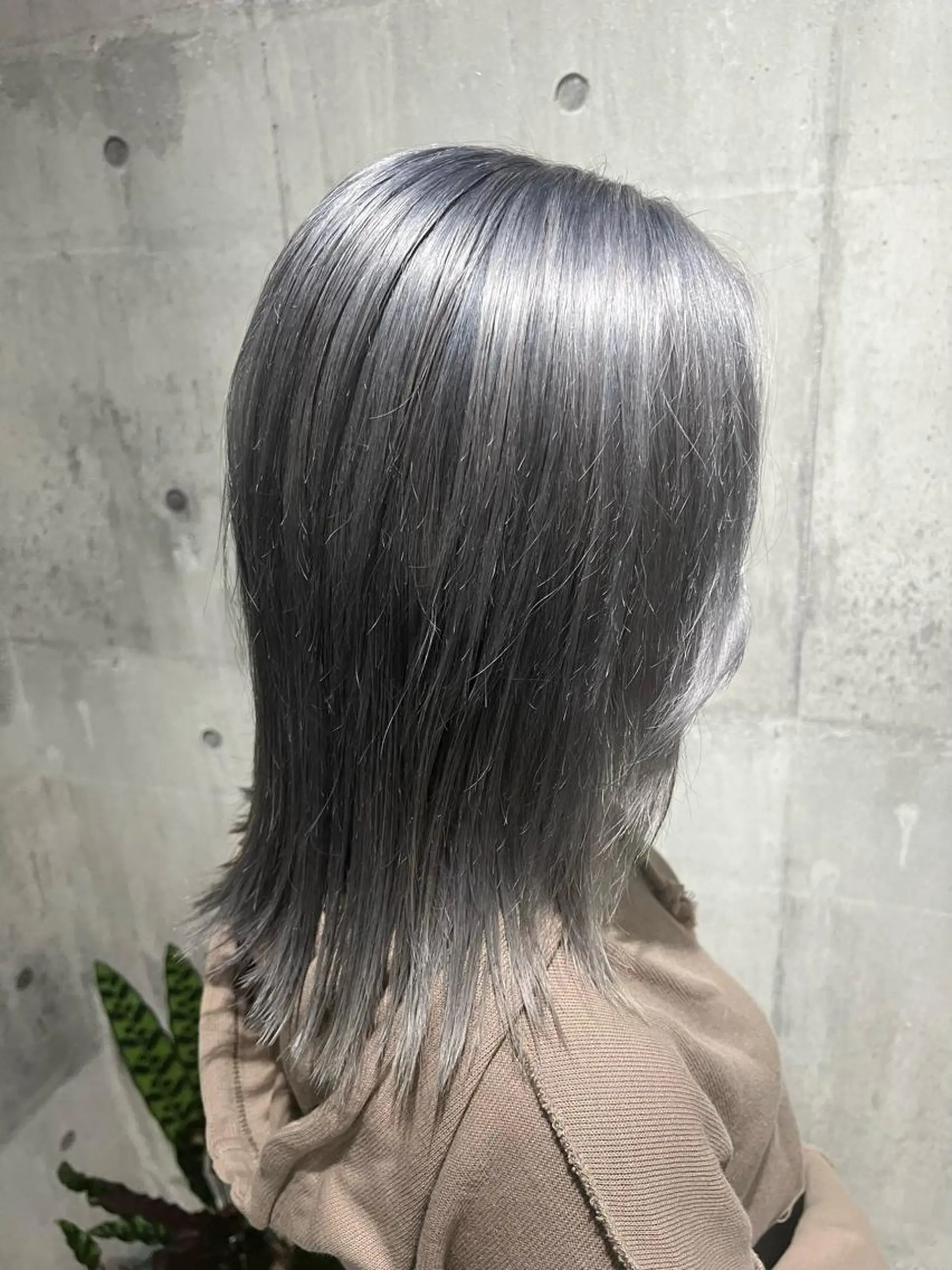 セミロング カラー ラベンダーカラー シルバー mimiiy梅田 中崎町ハイトーンのヘアスタイル