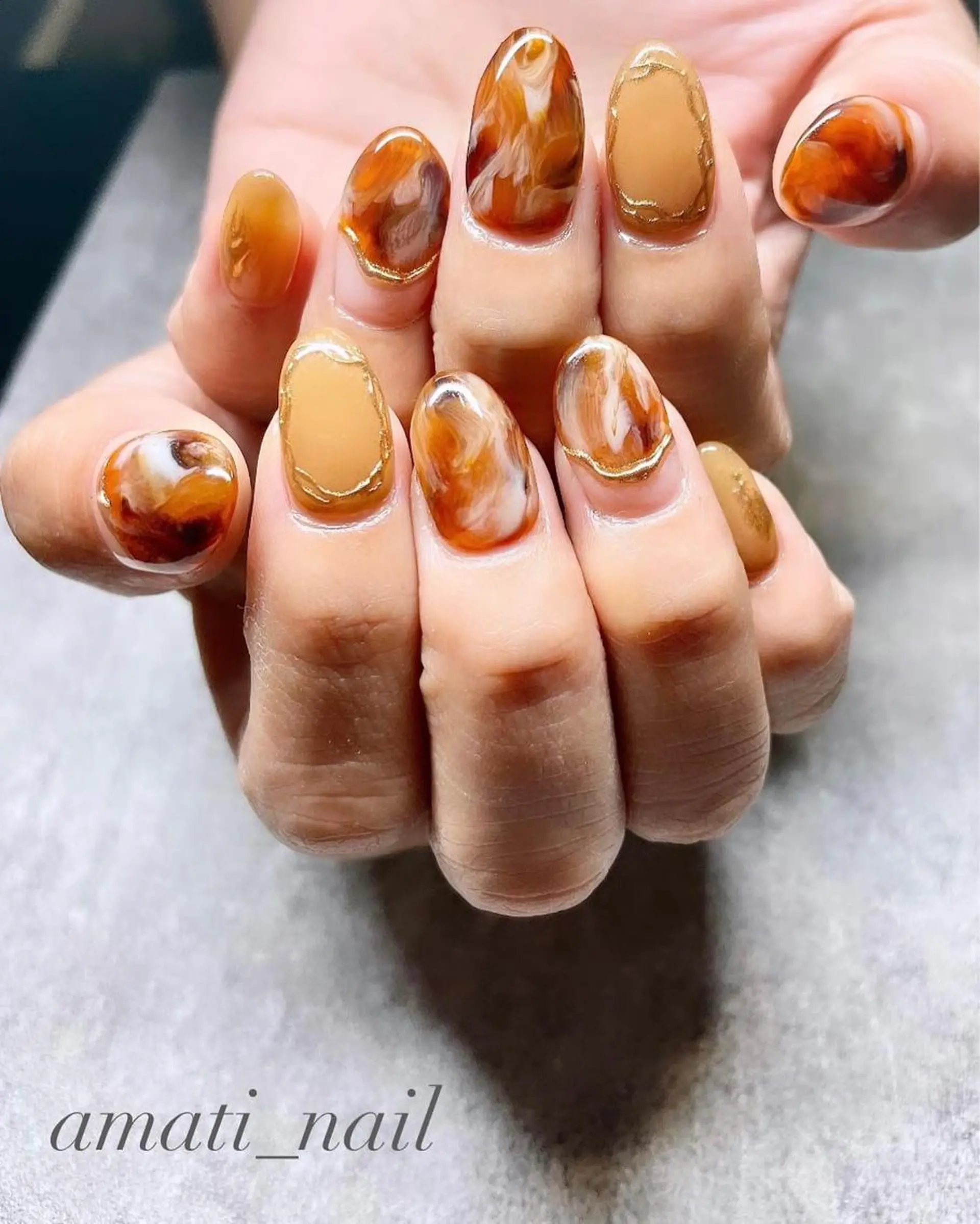 ネイル マグネットネイル ミラーネイル ニュアンスネイル ワンカラーネイル ハンドネイル amati_nail TAKAKOのネイルデザイン