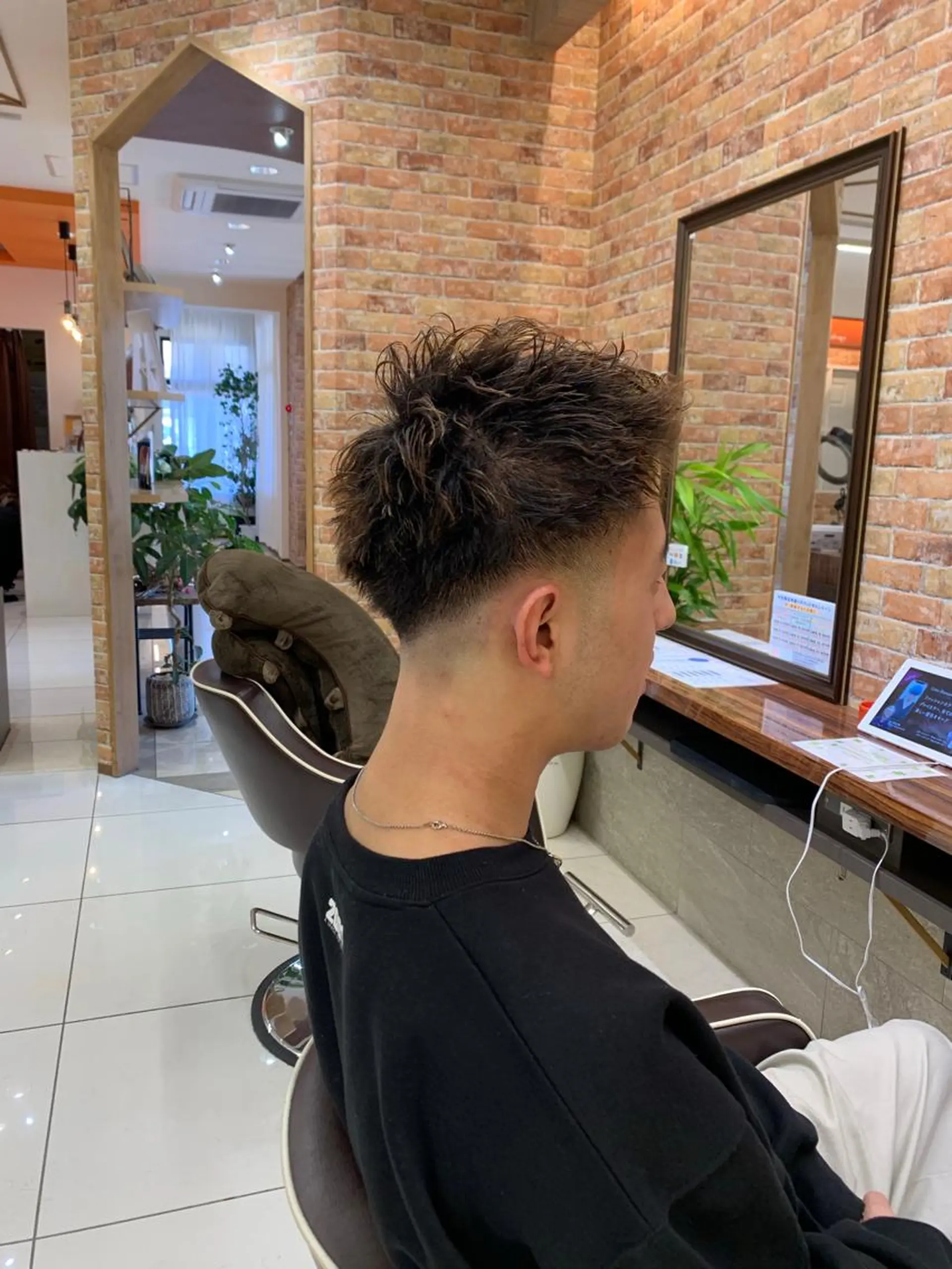 ショート メンズ フェードカット メンズパーマ EARTH池田 一之のヘアスタイル