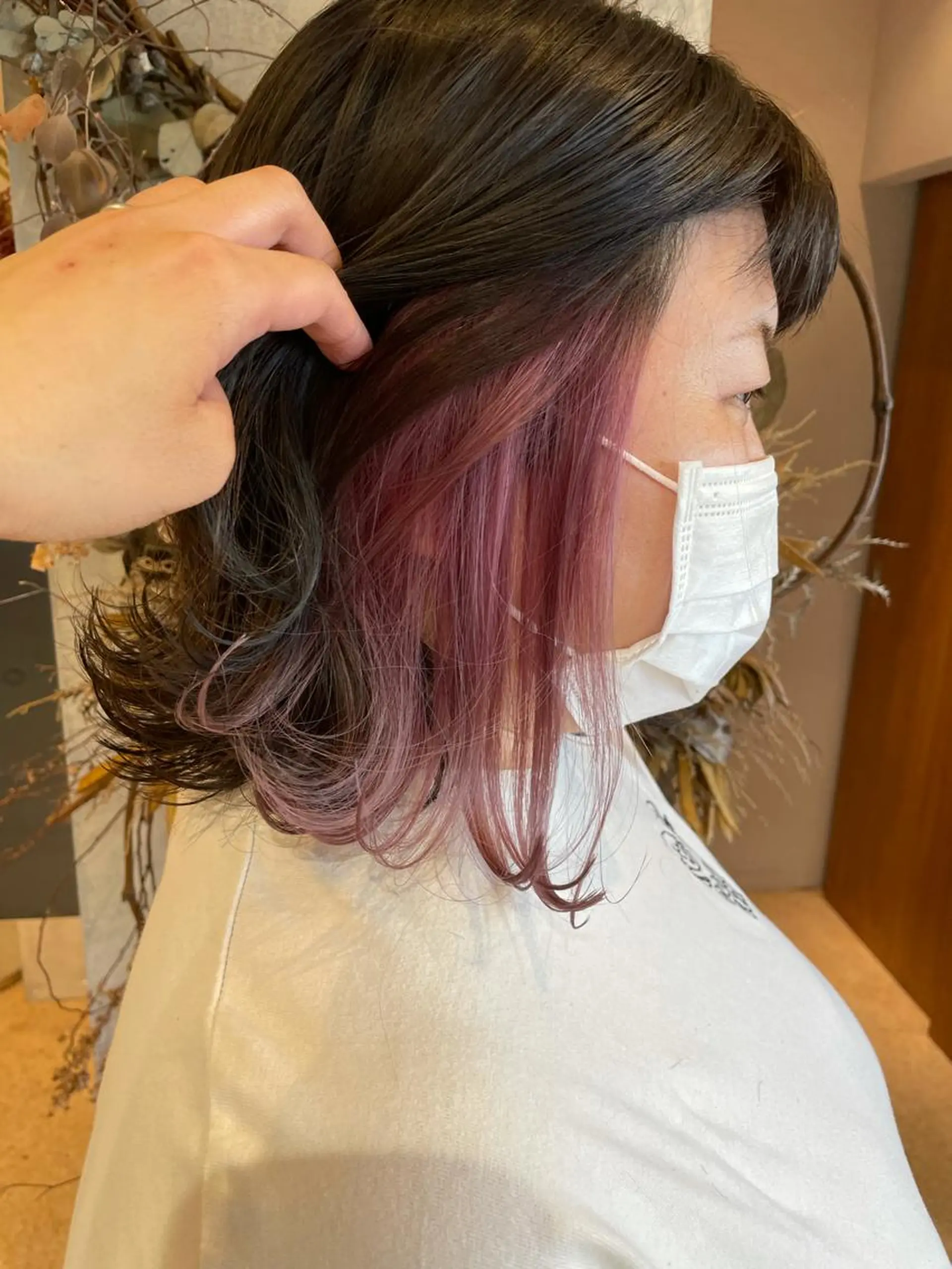 ミディアム 渋谷 佐規のヘアスタイル