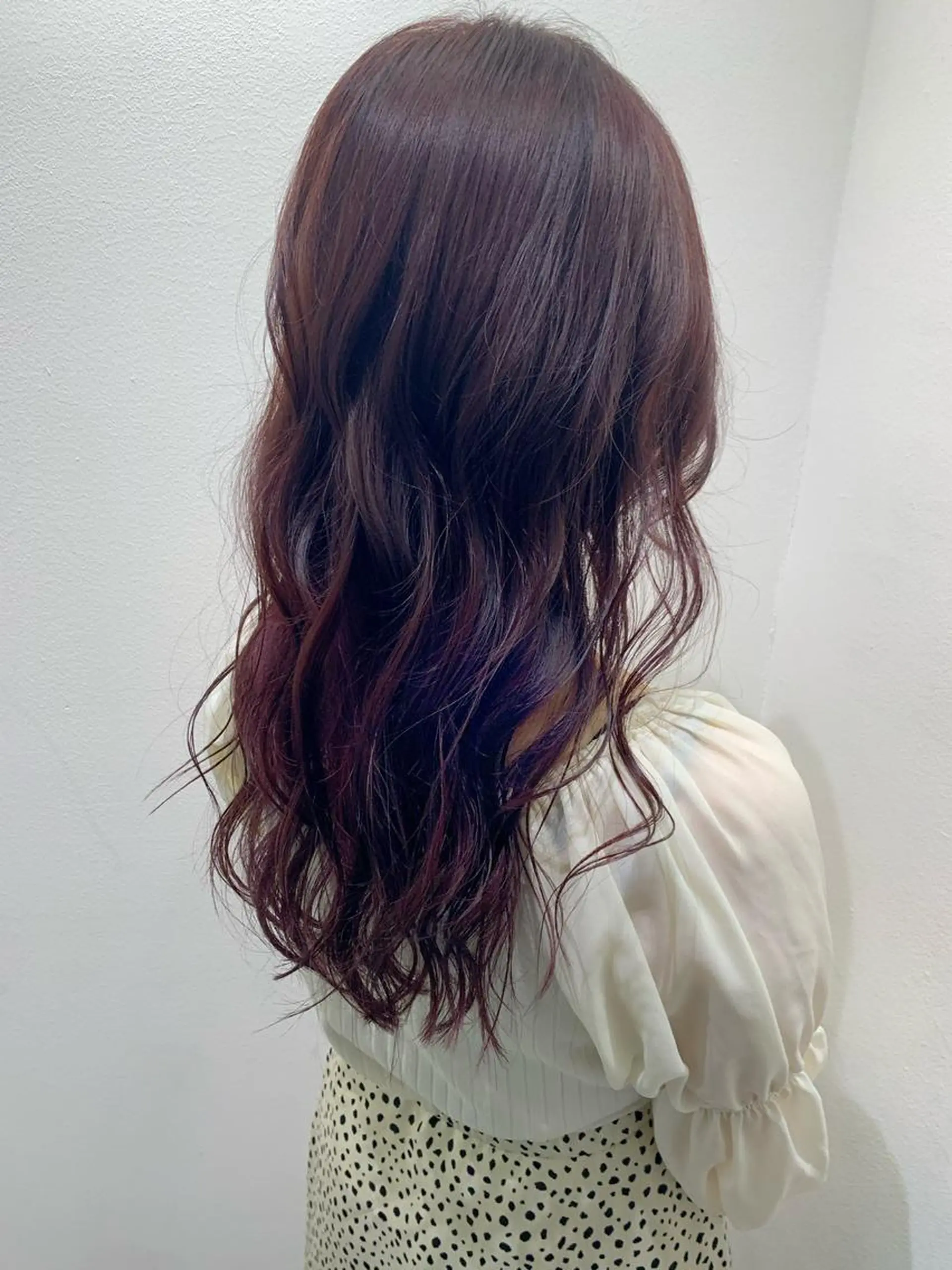 ミディアム カラー ヘアカラー トリートメント ケアブリーチ/ili 村上佳那多のヘアスタイル