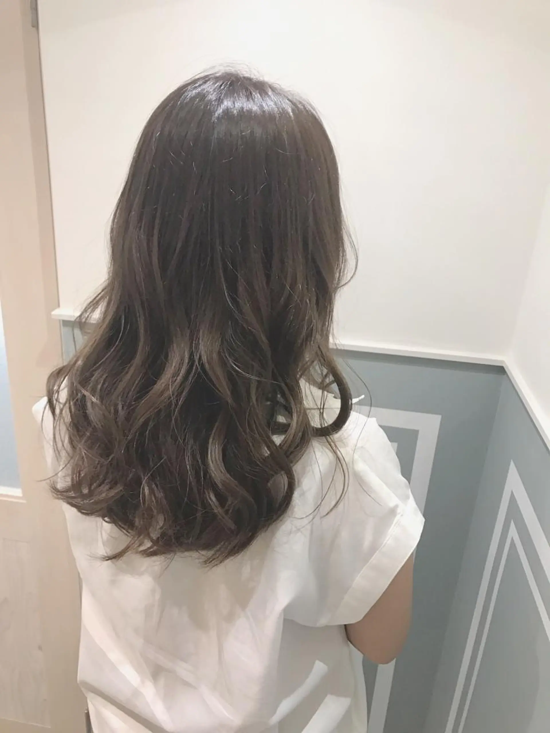 ロング カラー ヤマナカ エリカのヘアスタイル