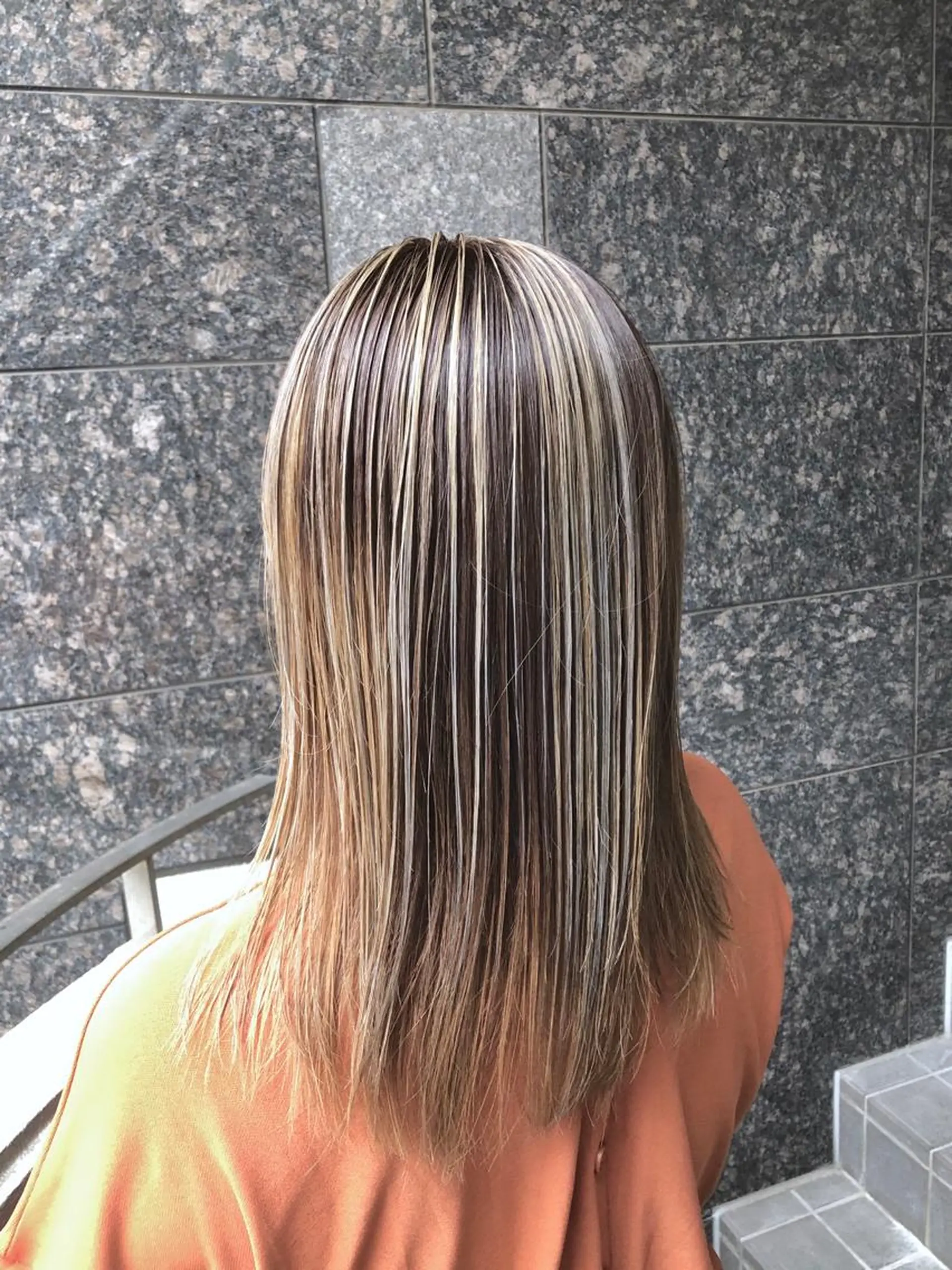 ミディアム レイヤーカット カラーアンドケアリタ kitamuuuのヘアスタイル