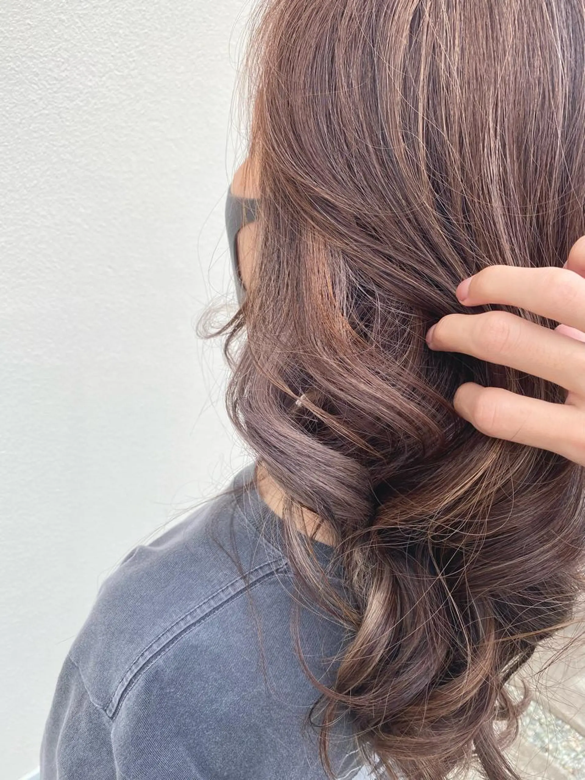 セミロング カラー ベージュカラー ハイライトカラー ハイライト カラースペシャリスト しょう🧑🏼‍🎨のヘアスタイル