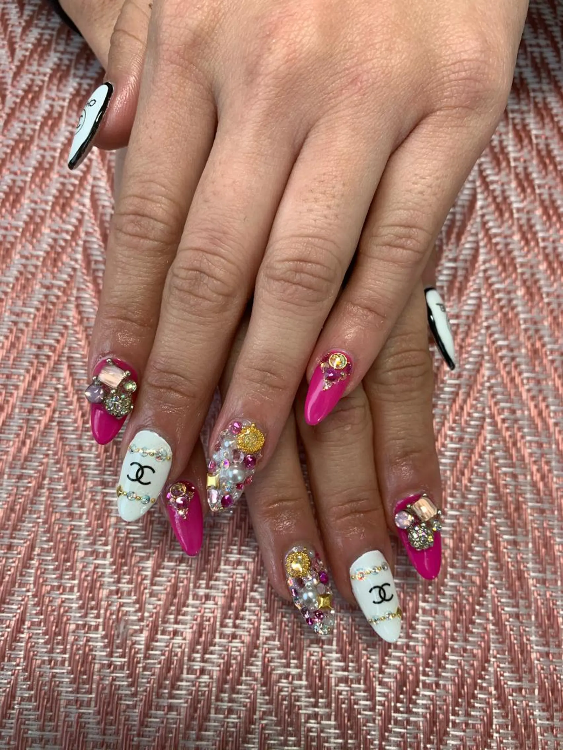 ネイル rukianail 新里のネイルデザイン