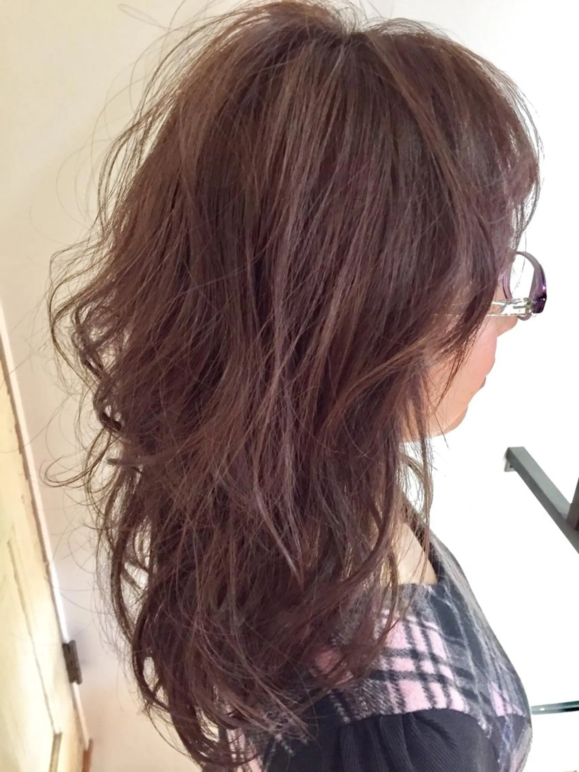 ミディアム カラー ピンクカラー eyelush color world庄内駅前所属・シールエクステ／豊中 吉田孝司のヘアスタイル