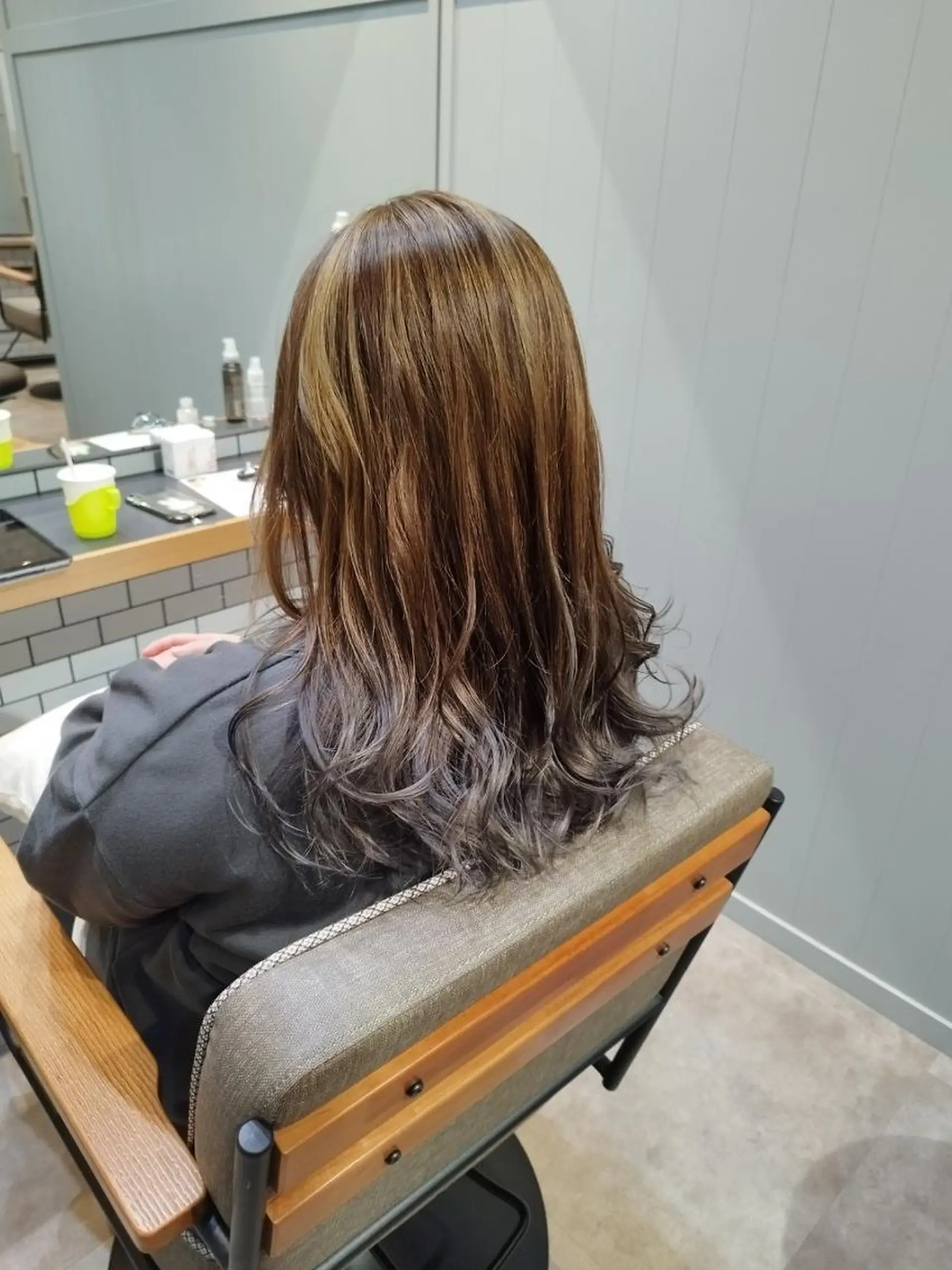 セミロング カラー パーマ セミロングパーマ バレイヤージュ ブリーチ ケアブリーチ デザインカラー 【N°deseo】 吉祥寺のヘアスタイル