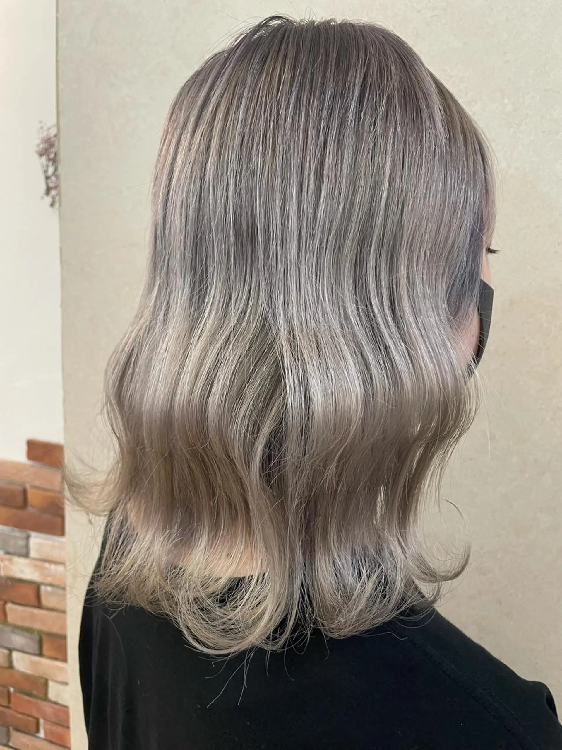 ミディアム カラー パーマ ヘアアレンジ メンズ シールエクステ メンズバレイヤージュ メンズブリーチ メンズハイライト メンズインナーカラー 🦋高瀬寛菜🦋 韓国/ブリーチのヘアスタイル
