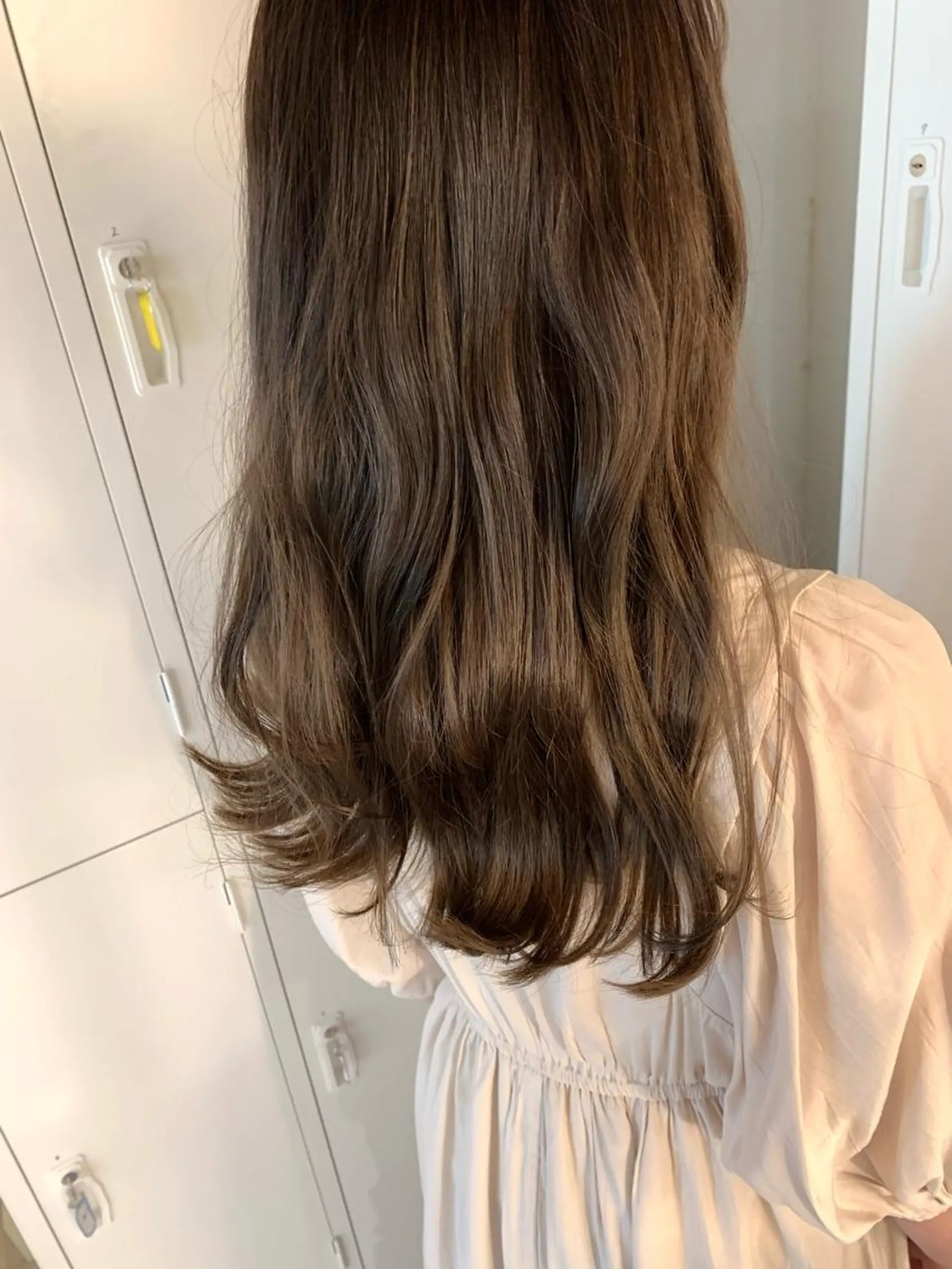 ロング アッシュ ✨ハイトーン✨艶髪 ✨髪質改善✨和田のヘアスタイル