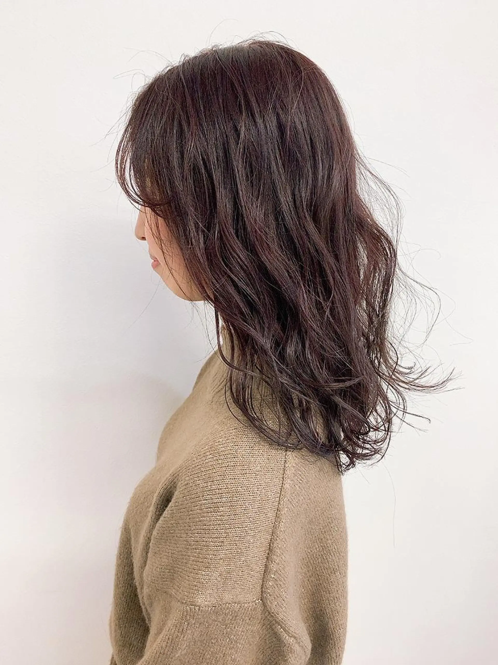 セミロング カラー 肌に馴染む暗髪 梅田・増田のヘアスタイル