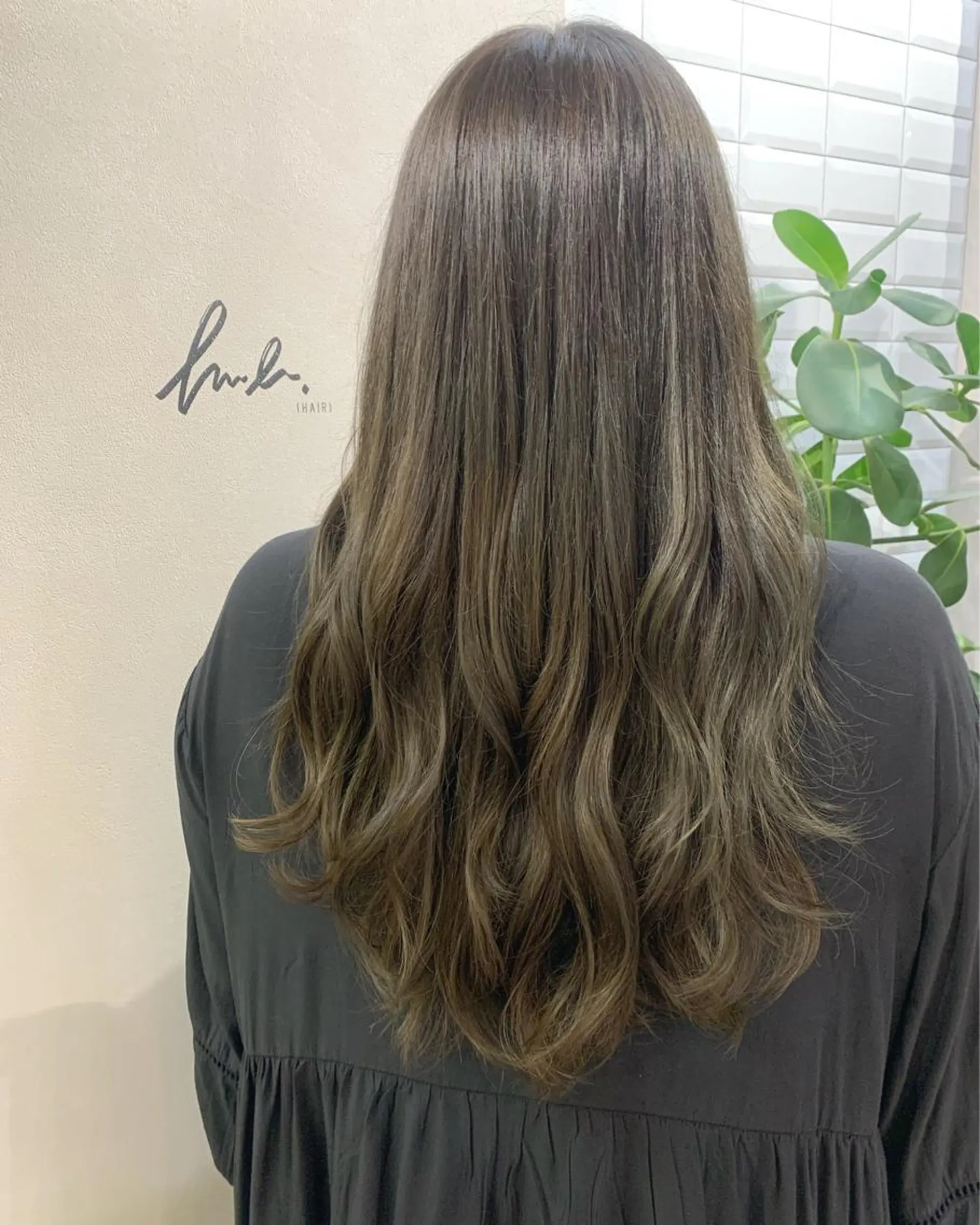 ロング カラー アッシュ オリーブアッシュ カット ヘアカラー トリートメント hub hair レイヤー/透明感のヘアスタイル