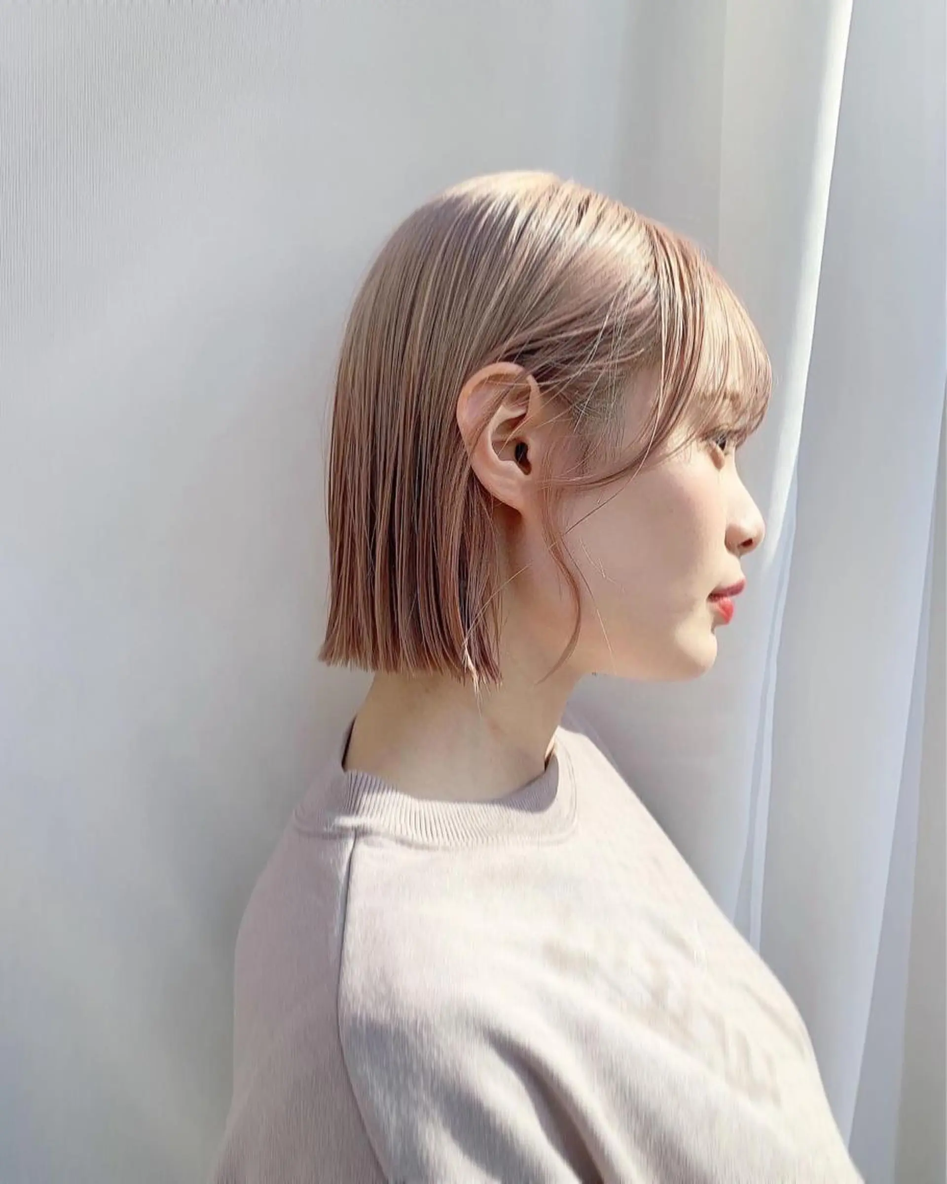 ショート カラー ブリーチ グレージュ 韓国風ヘア レイヤー専門家 ダブルカラー修のヘアスタイル