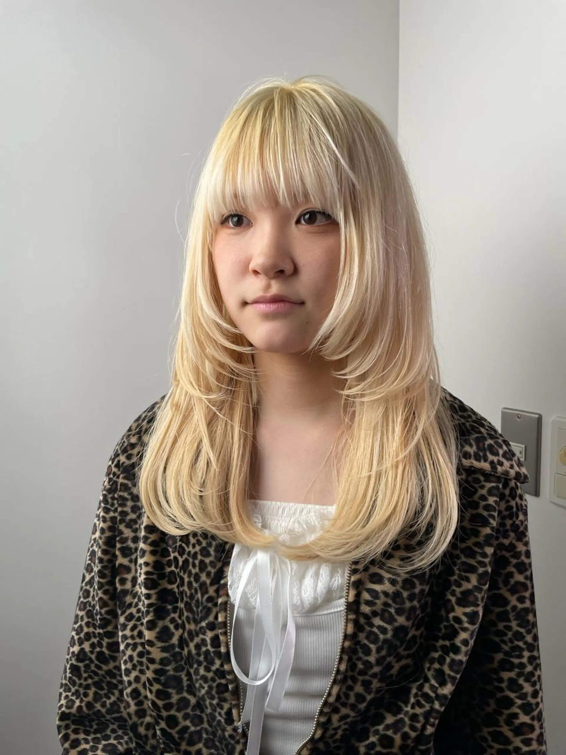 セミロング 美髪改善ストレート/ 植村友哉のヘアスタイル