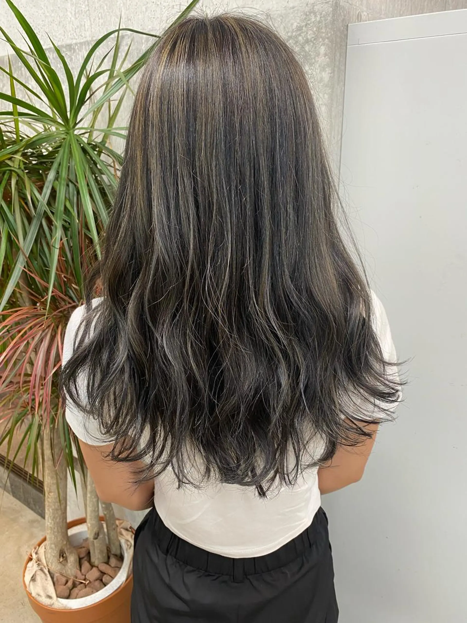 ロング カラー ヘアカラー トリートメント 🌼ハイライト透明感 🌼maiのヘアスタイル