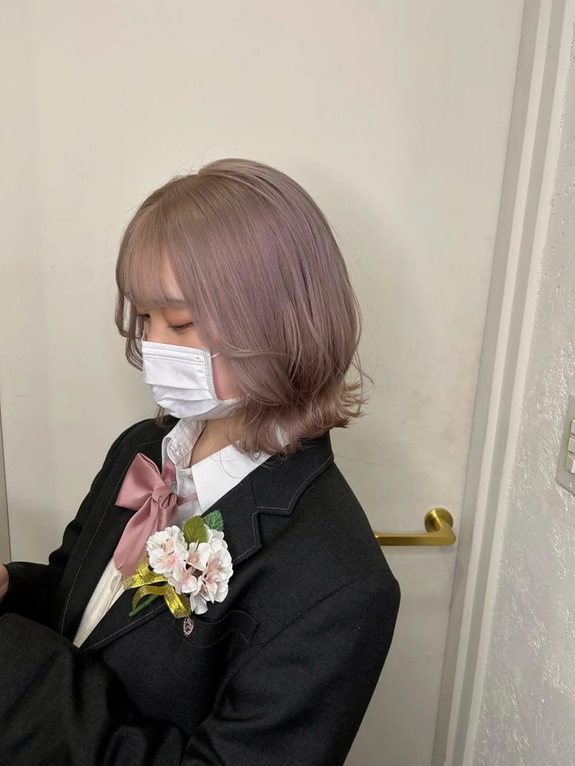 ミディアム 透明感カラー NAN AMI グレージュのヘアスタイル