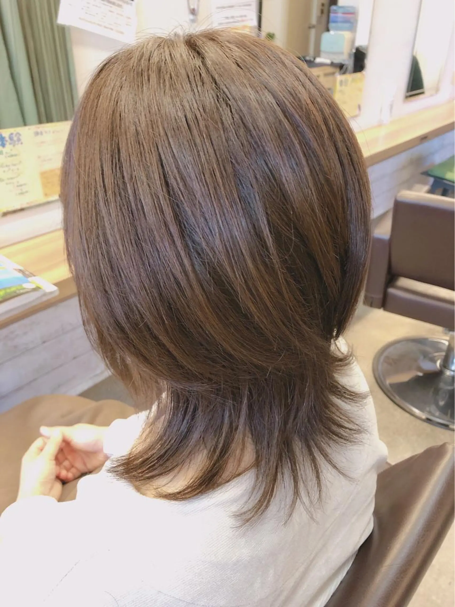 ミディアム ぐらんぐりーん 藤中のヘアスタイル