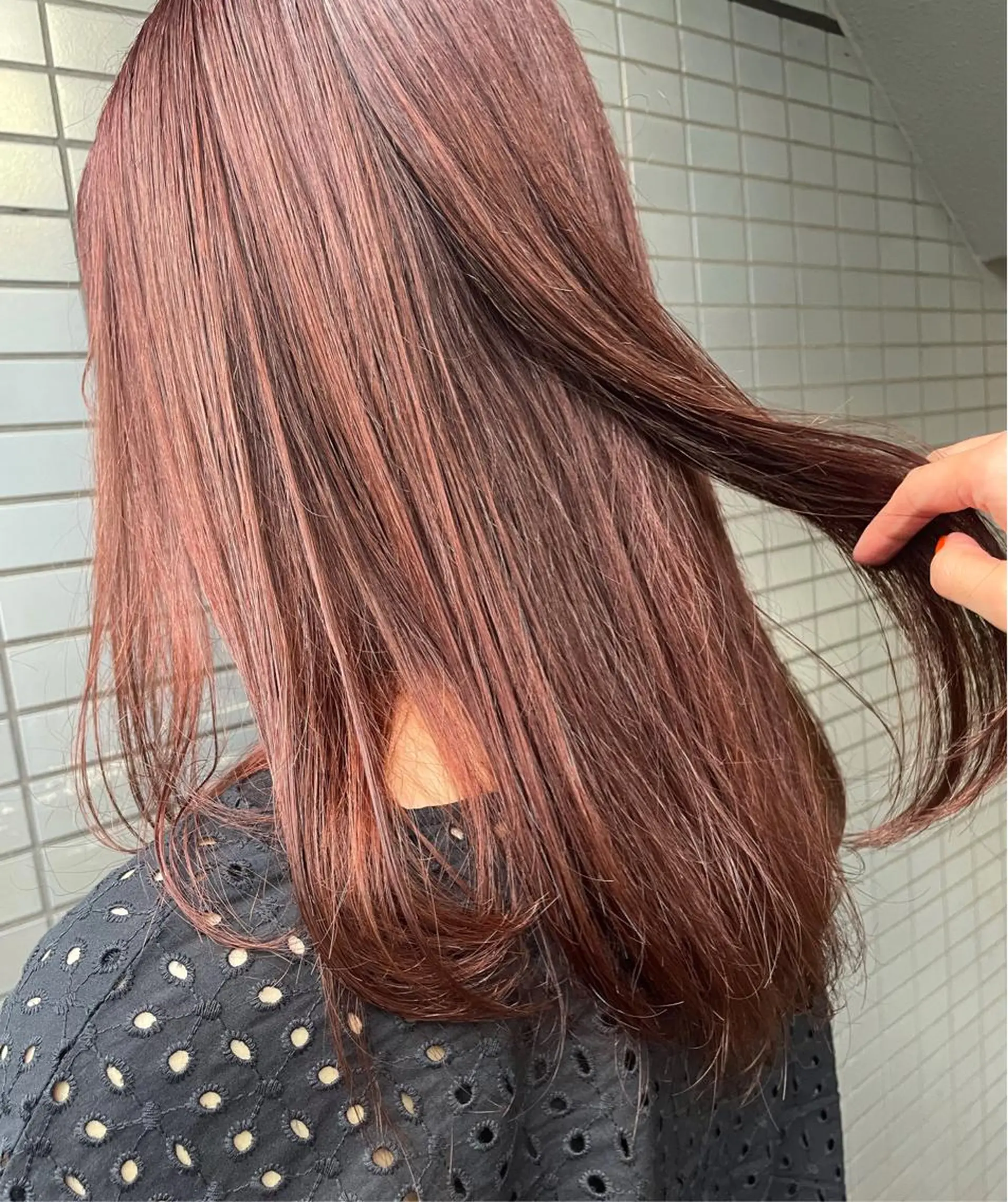 セミロング カラー ブリーチ レッドカラー カット ヘアカラー トリートメント カウンセリング重視 🌿‬Tsuyukiのヘアスタイル