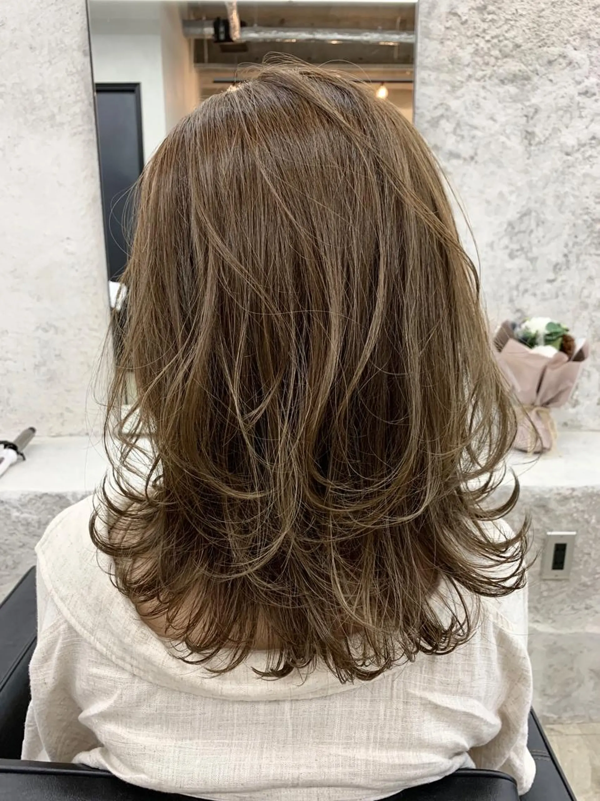 ミディアム カラー パーマ ヘアアレンジ LANDSグループ ヘア&アイサロンのマツエク・マツパデザイン