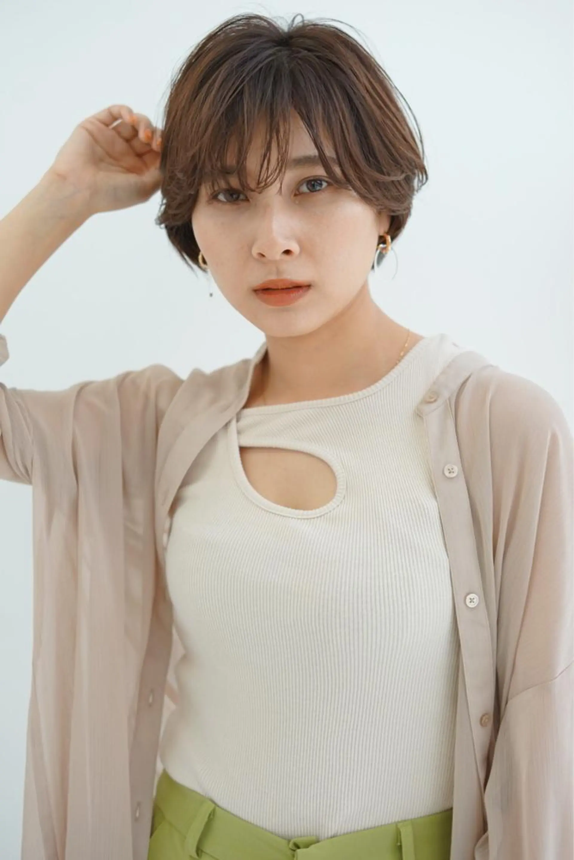 ショート アッシュ くせ毛 ハイライト 小顔カット 縮毛矯正 モリシュンスケ /レイヤー/髪質改善のヘアスタイル