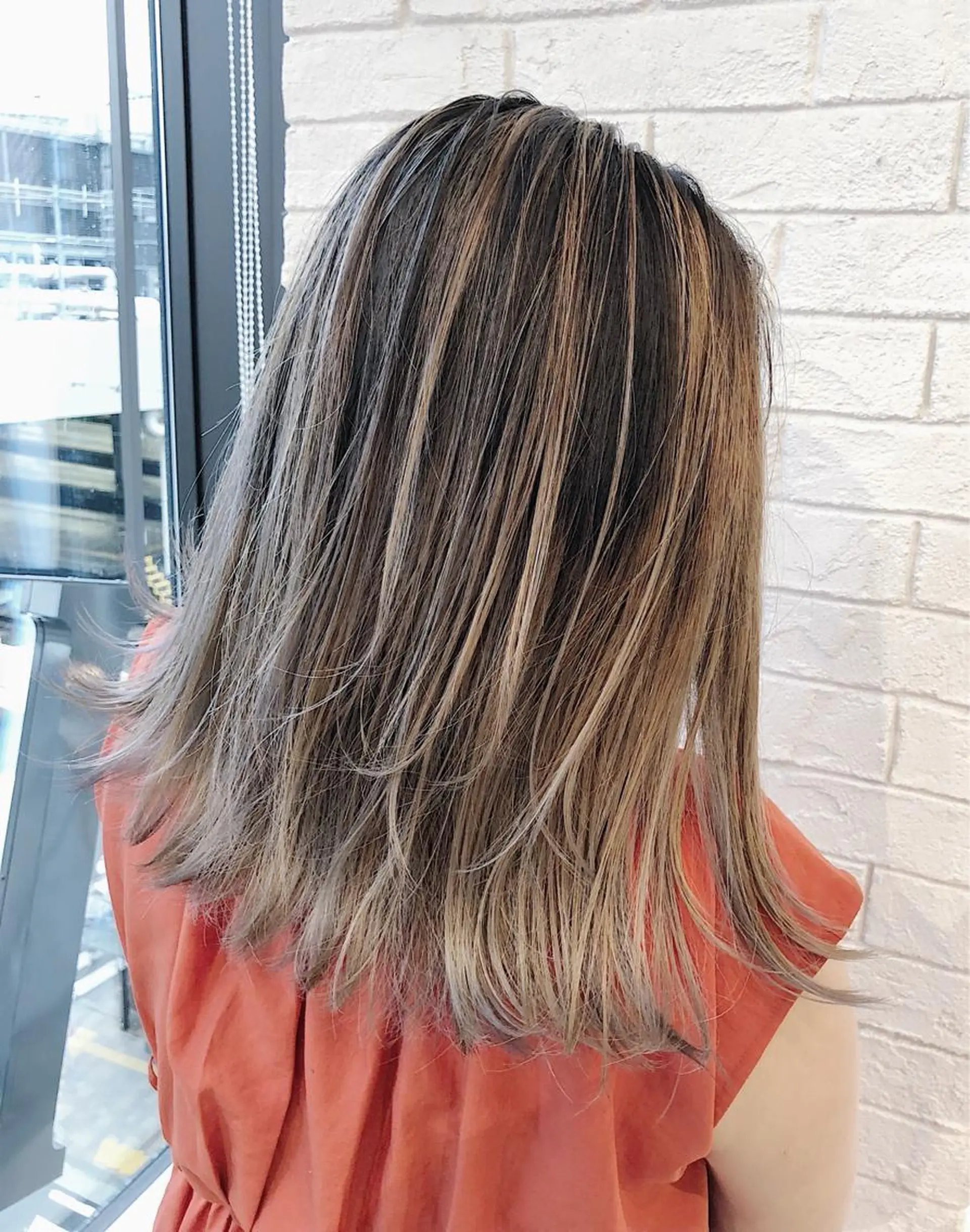 ミディアム カラー アッシュ バレイヤージュ ベージュカラー レイヤーカット ノンダメージ髪質改善 カラー💎/KURAのヘアスタイル