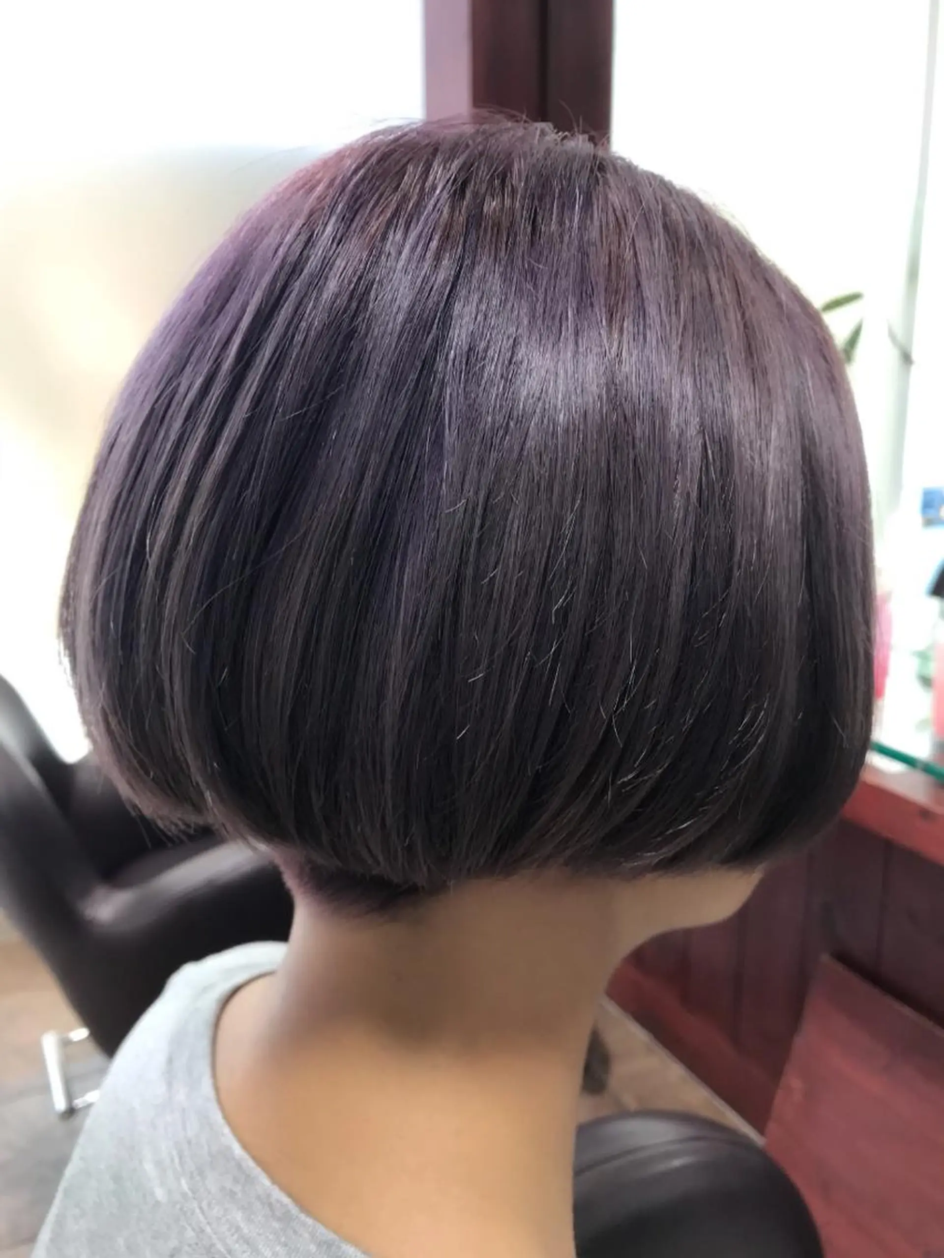 ショート アッシュ 嶋村 望美のヘアスタイル
