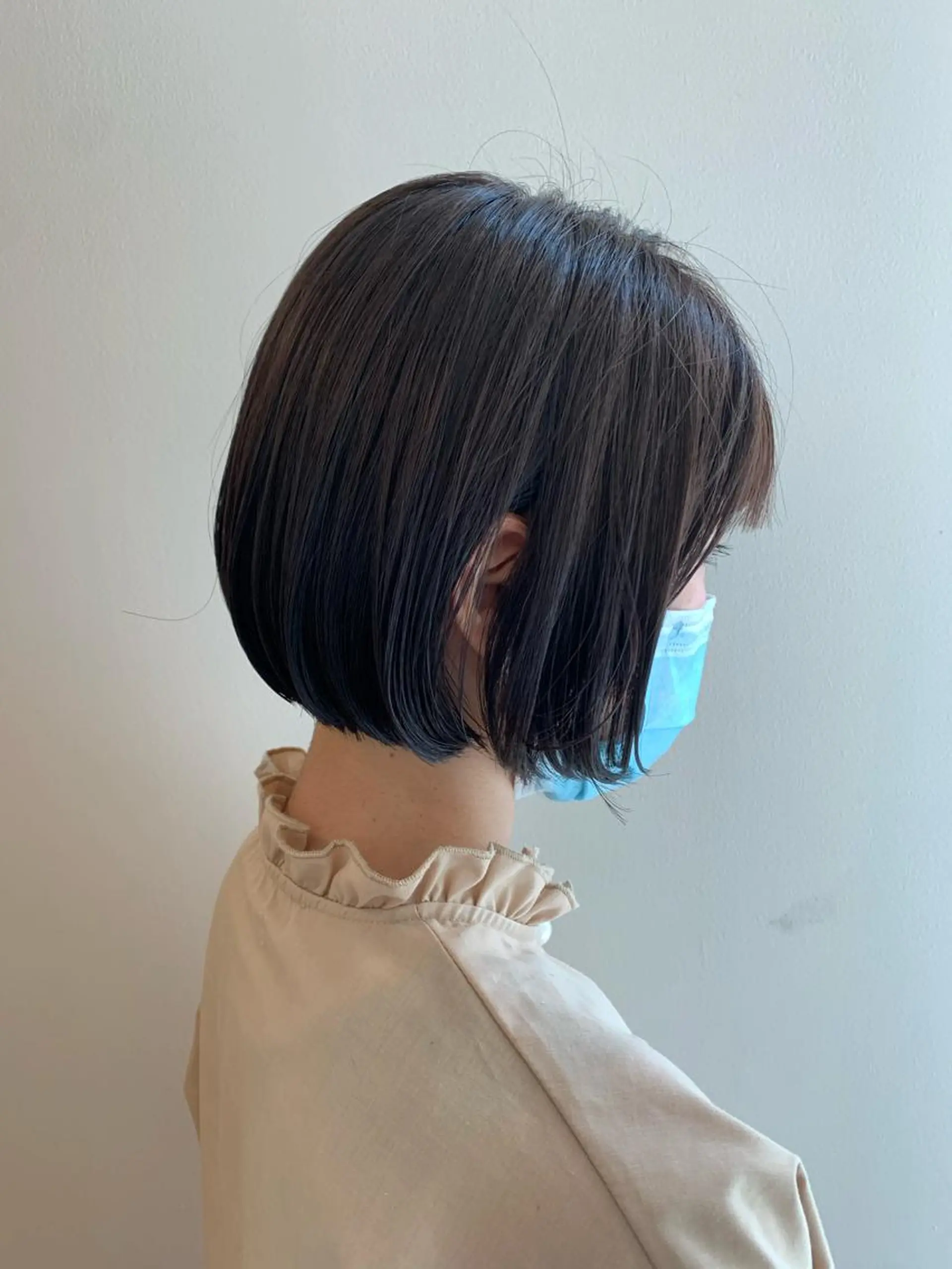ショート カラー ベージュカラー ボブ カット 顔まわりカット✄ ベージュカラー🧸のヘアスタイル