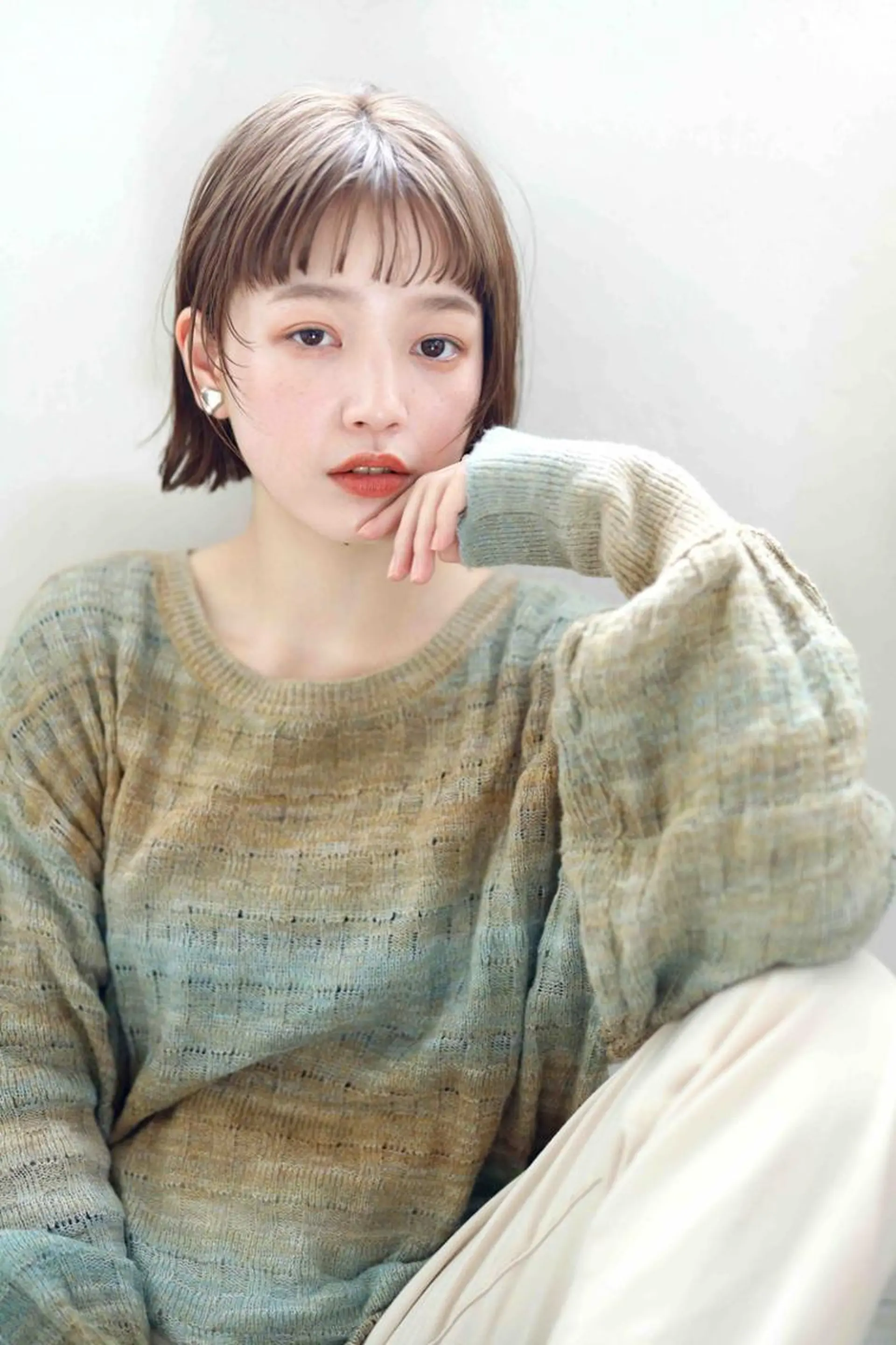 ショート カラー パーマ アディクシーカラー ベージュカラー ケアカラー 透明感カラー イヤリングカラー カット ヘアカラー トリートメント 【ヘアケア特化型】 newi天王寺のヘアスタイル