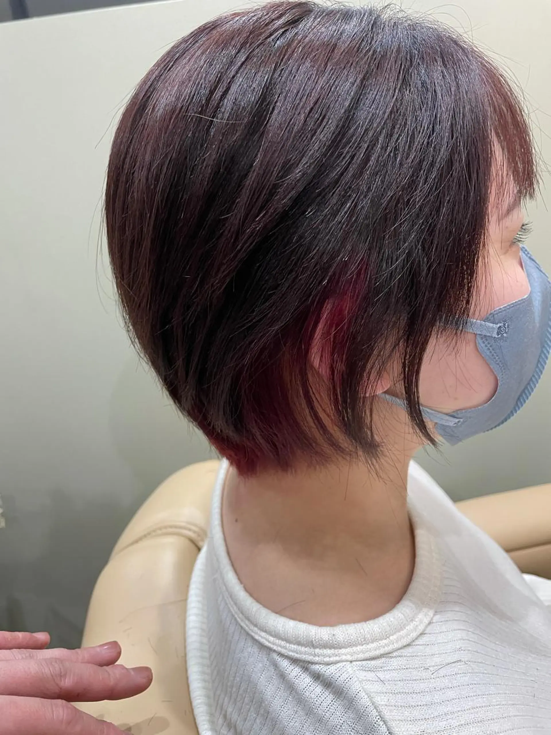 ショート カラー ピンクカラー パープルカラー 寺本 早希のヘアスタイル