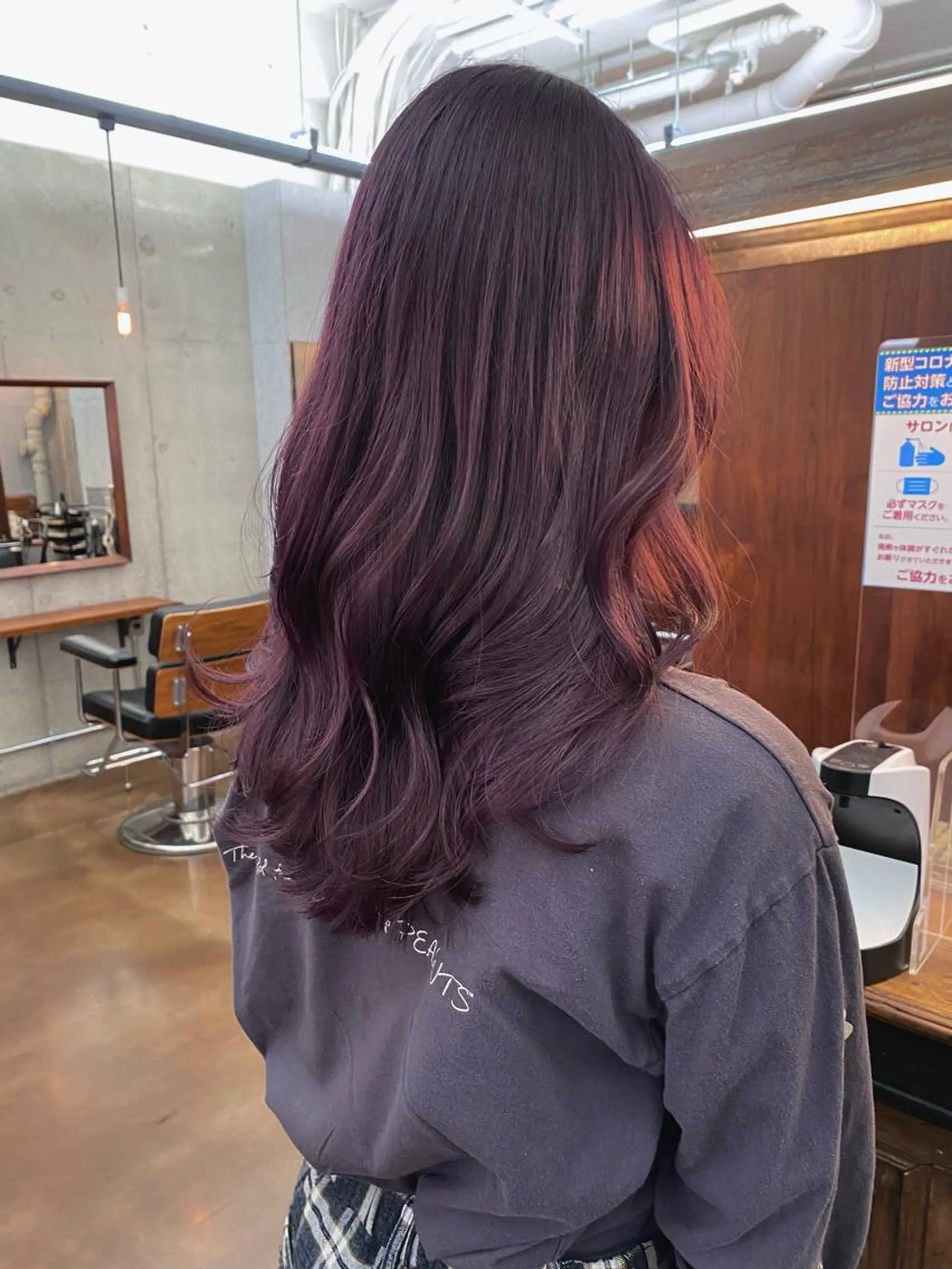 セミロング カラー ブリーチ パープルカラー レイヤーカット ハイトーン/デザイン hirokiのヘアスタイル