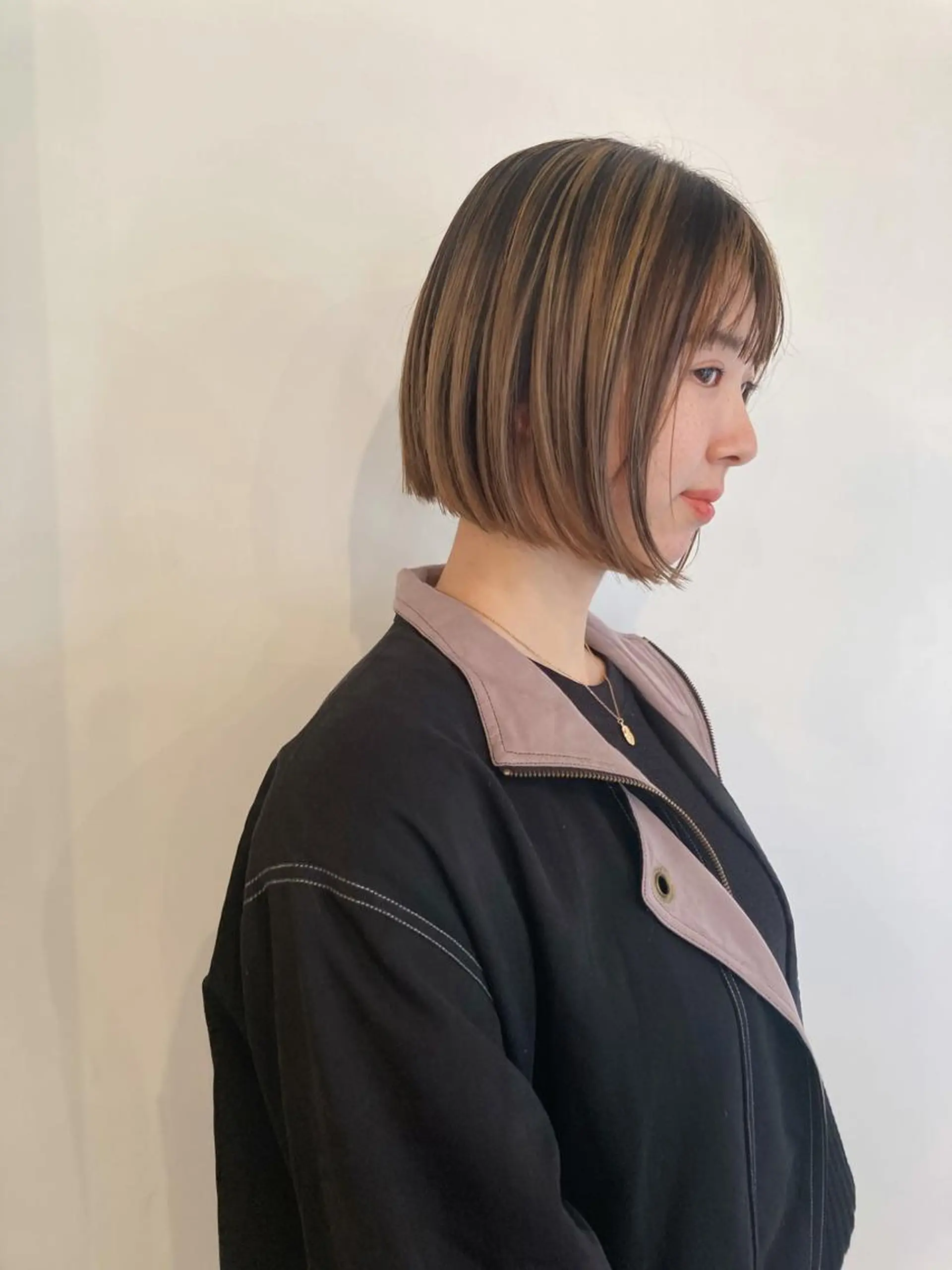 ショート カラー ハイライトカラー ハイライト ヘアカラー お洒落ベージュ🤎 代官山shibukiのヘアスタイル